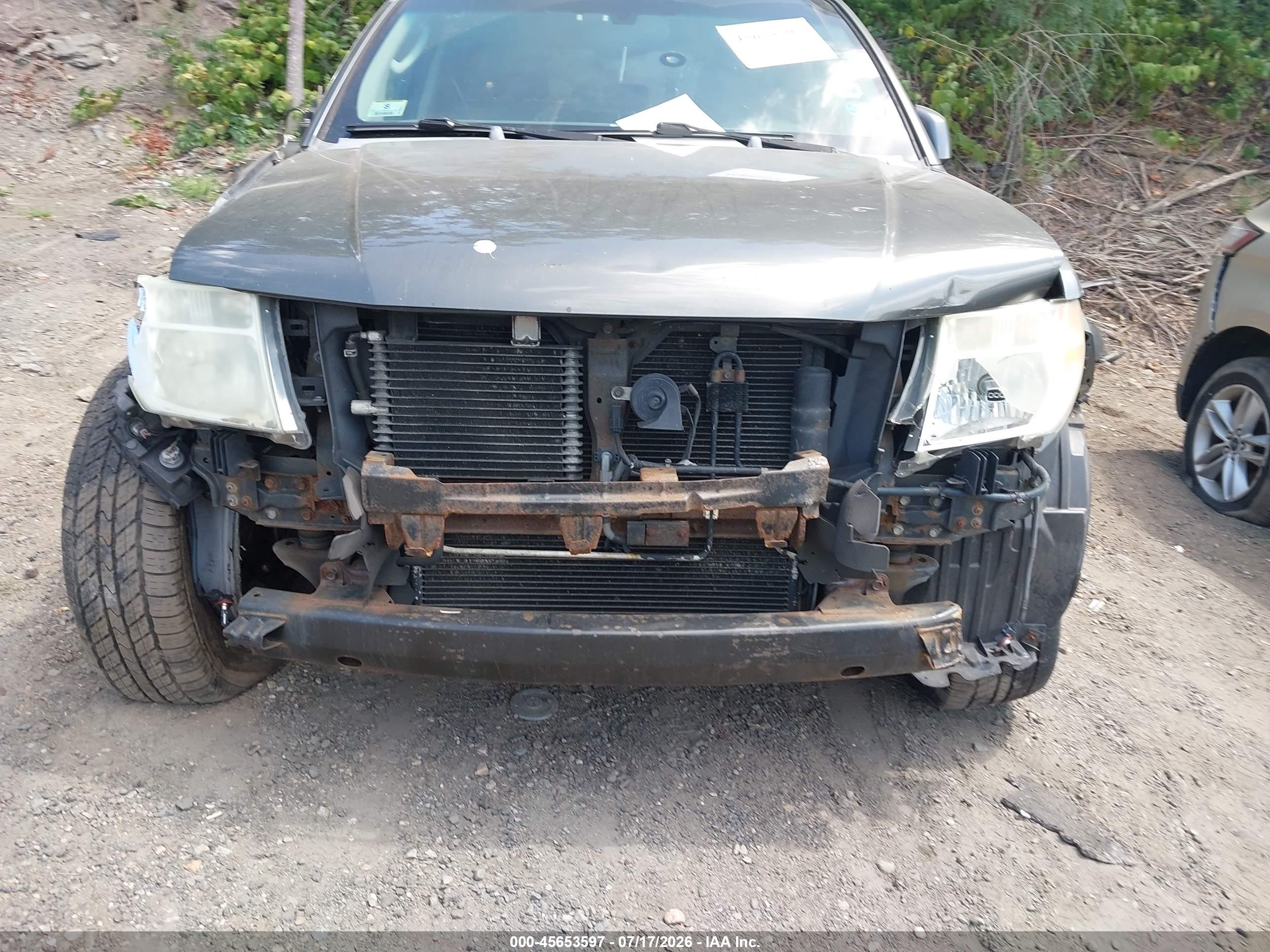 2005 Nissan Pathfinder Le Gray vin: 5N1AR18W95C785578