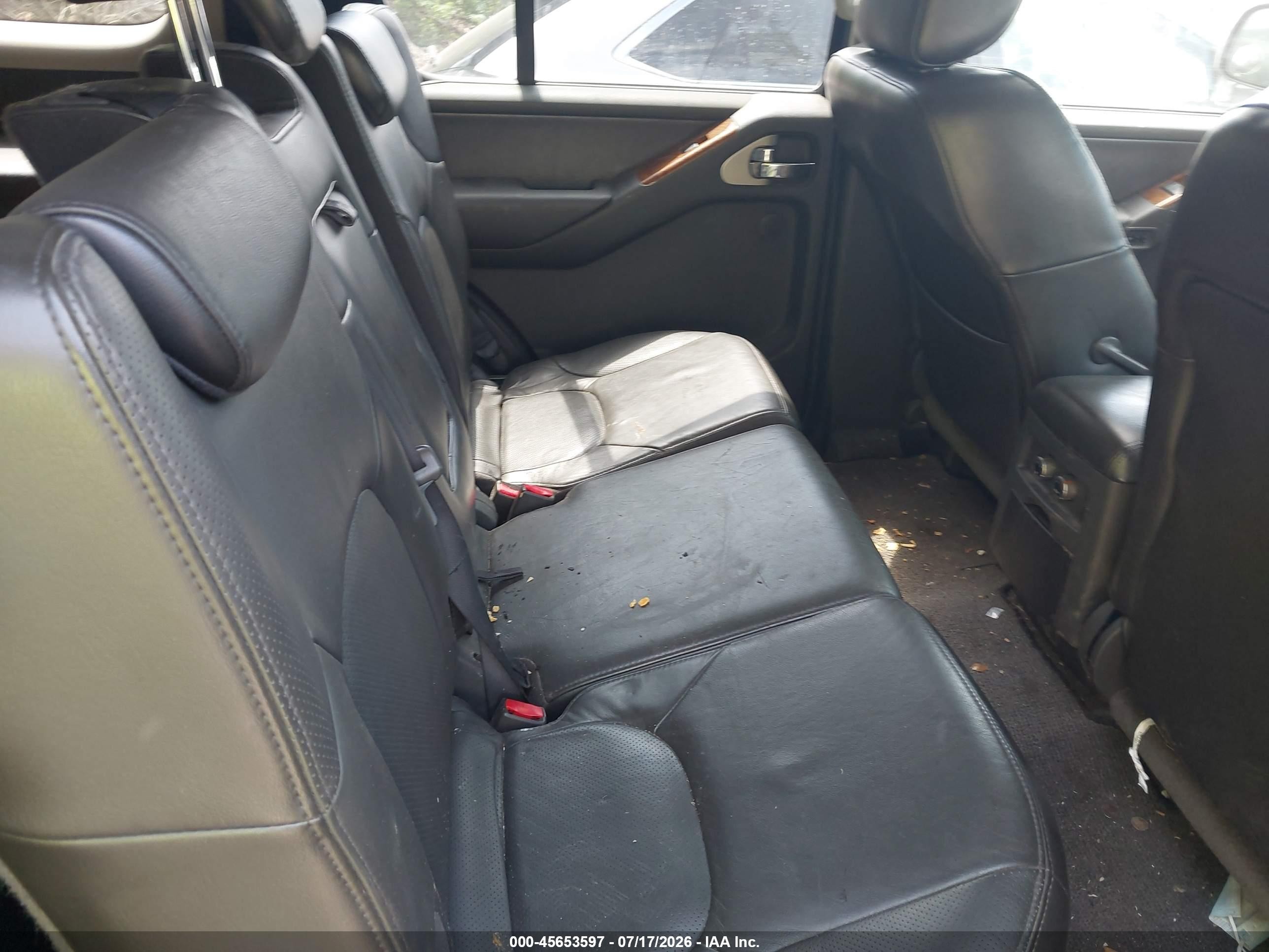 2005 Nissan Pathfinder Le Gray vin: 5N1AR18W95C785578