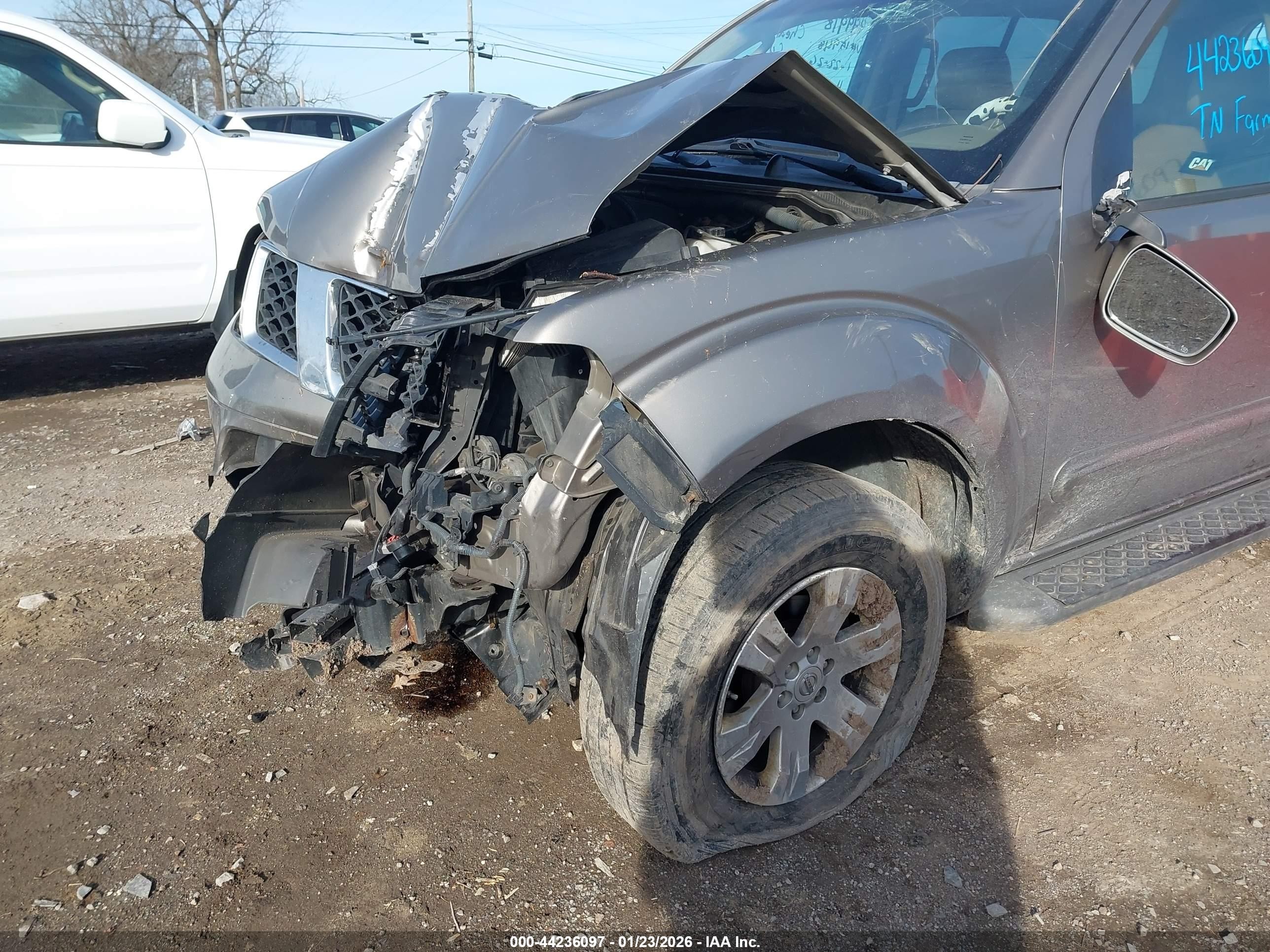 2006 Nissan Pathfinder Le Gold vin: 5N1AR18W96C615948