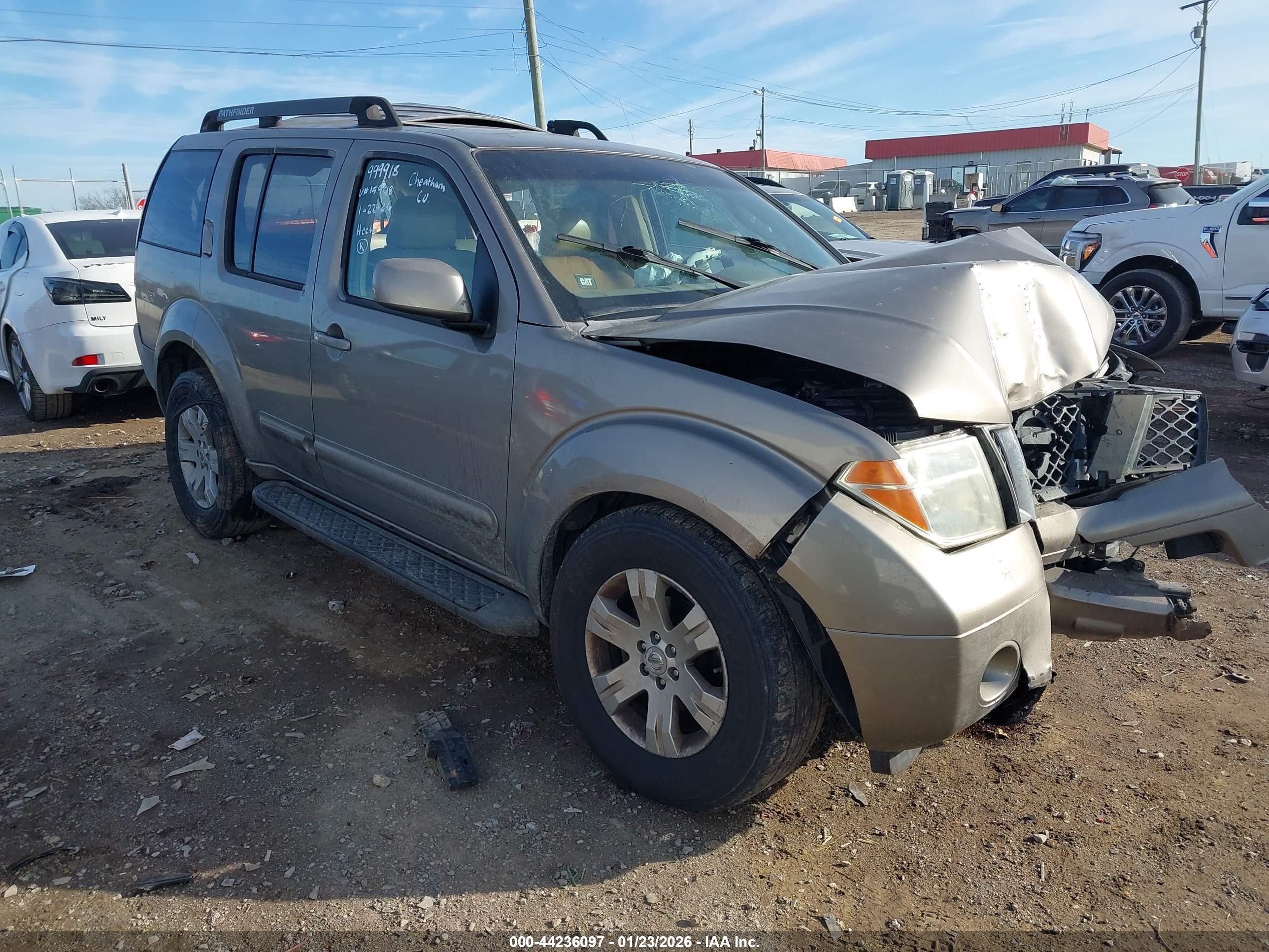 2006 Nissan Pathfinder Le Золотой vin: 5N1AR18W96C615948