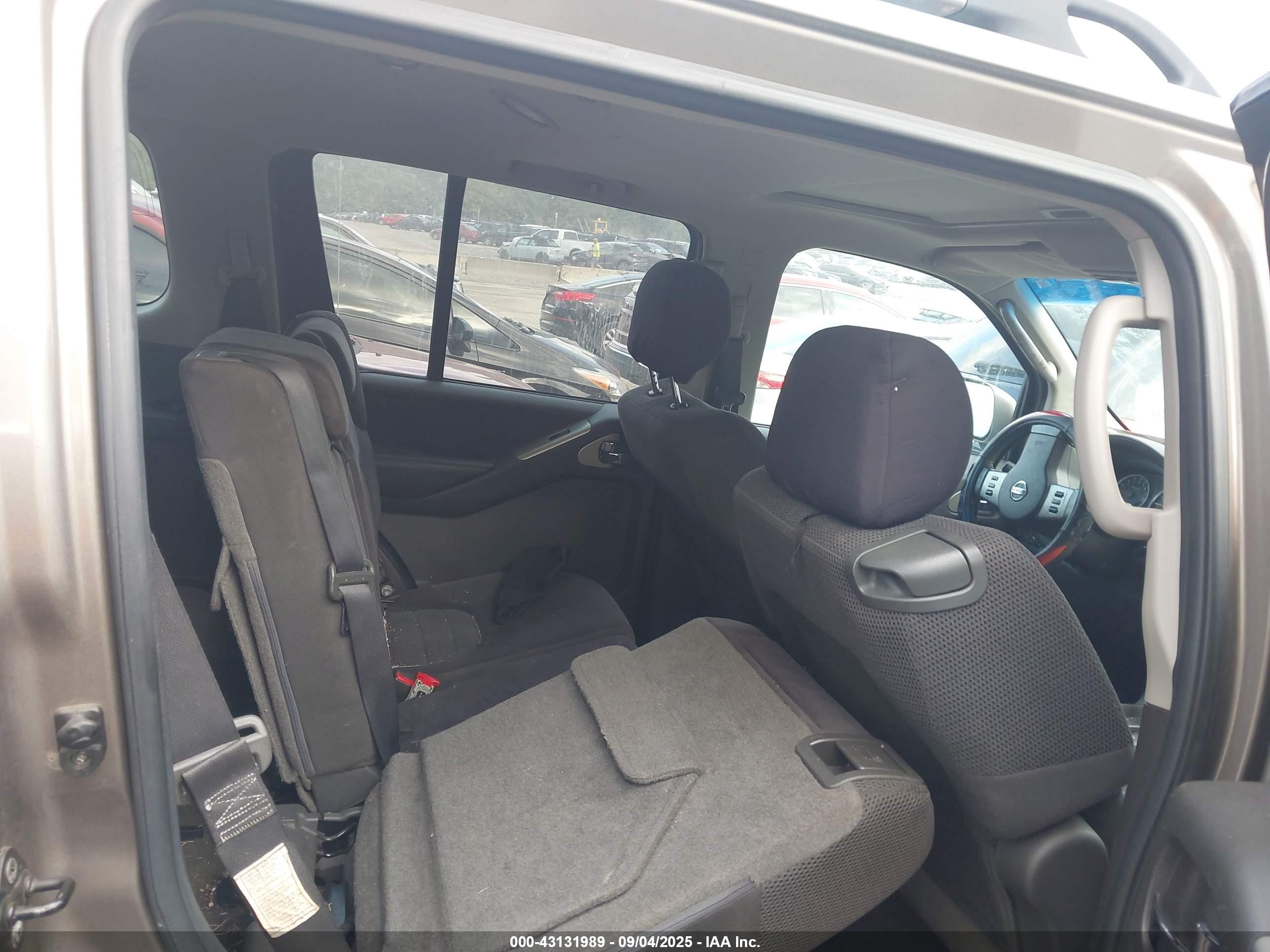 2006 Nissan Pathfinder Se Gray vin: 5N1AR18W96C625833