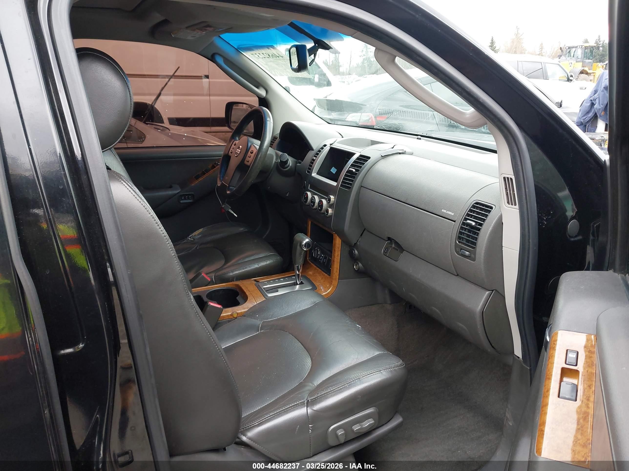 2006 Nissan Pathfinder Le Black vin: 5N1AR18W96C650991