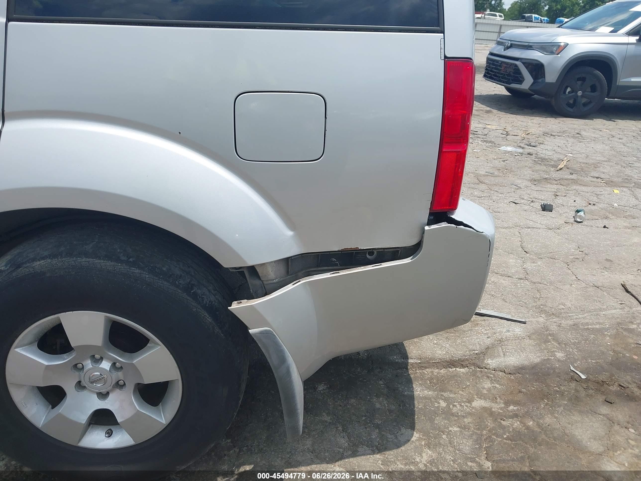 2006 Nissan Pathfinder S Silver vin: 5N1AR18W96C670755