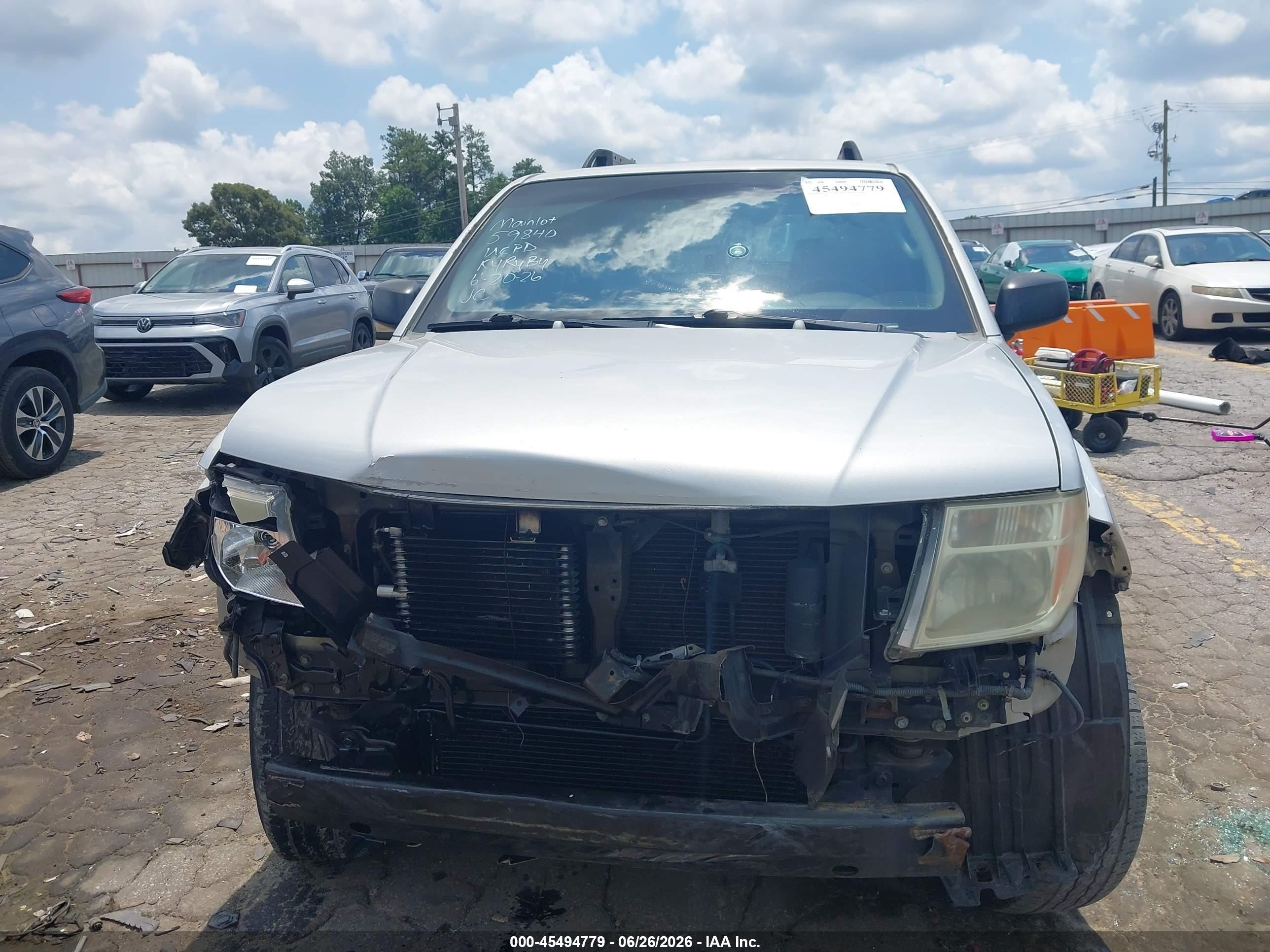2006 Nissan Pathfinder S Silver vin: 5N1AR18W96C670755