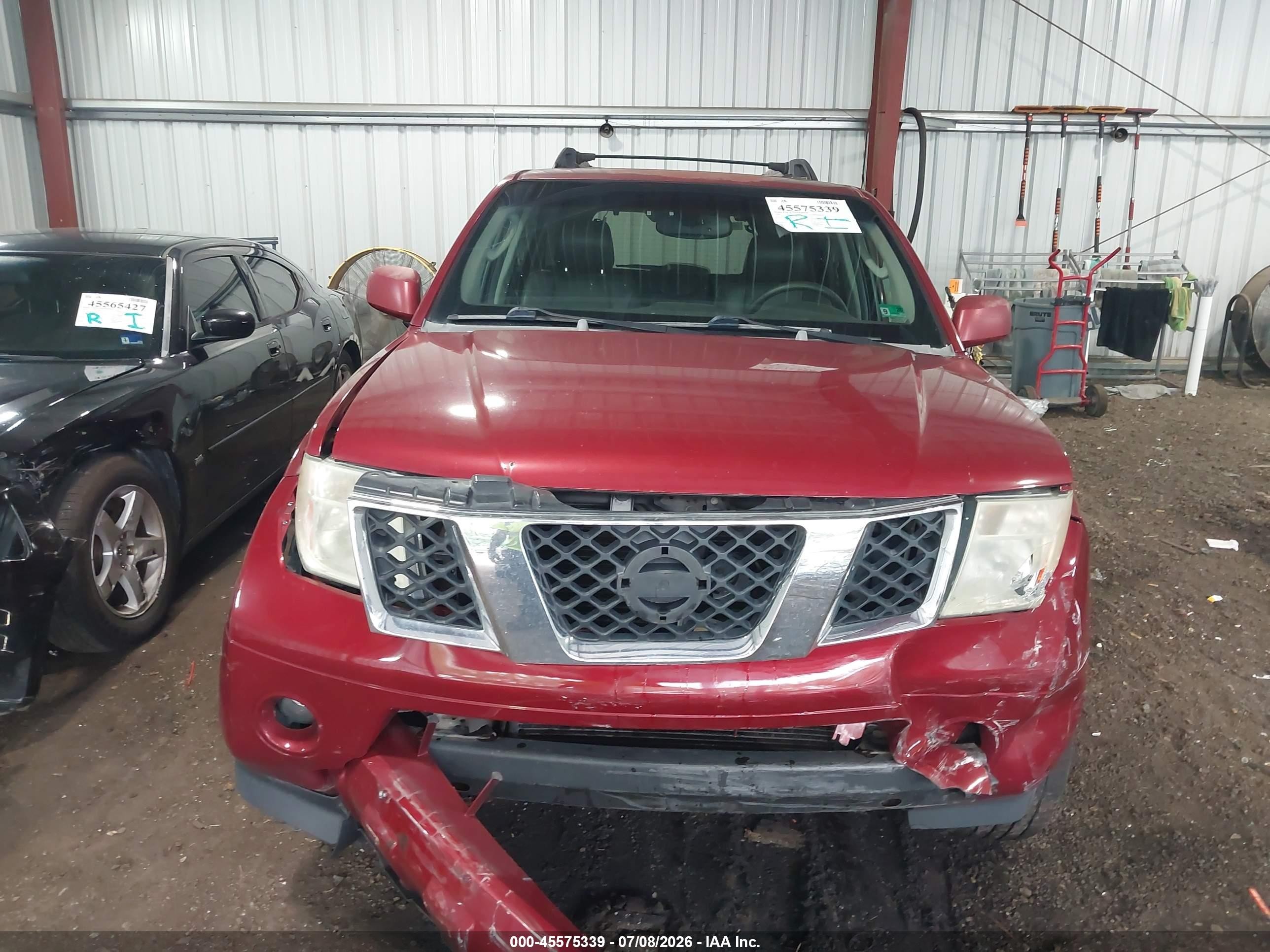 2005 Nissan Pathfinder Le Maroon vin: 5N1AR18WX5C718861