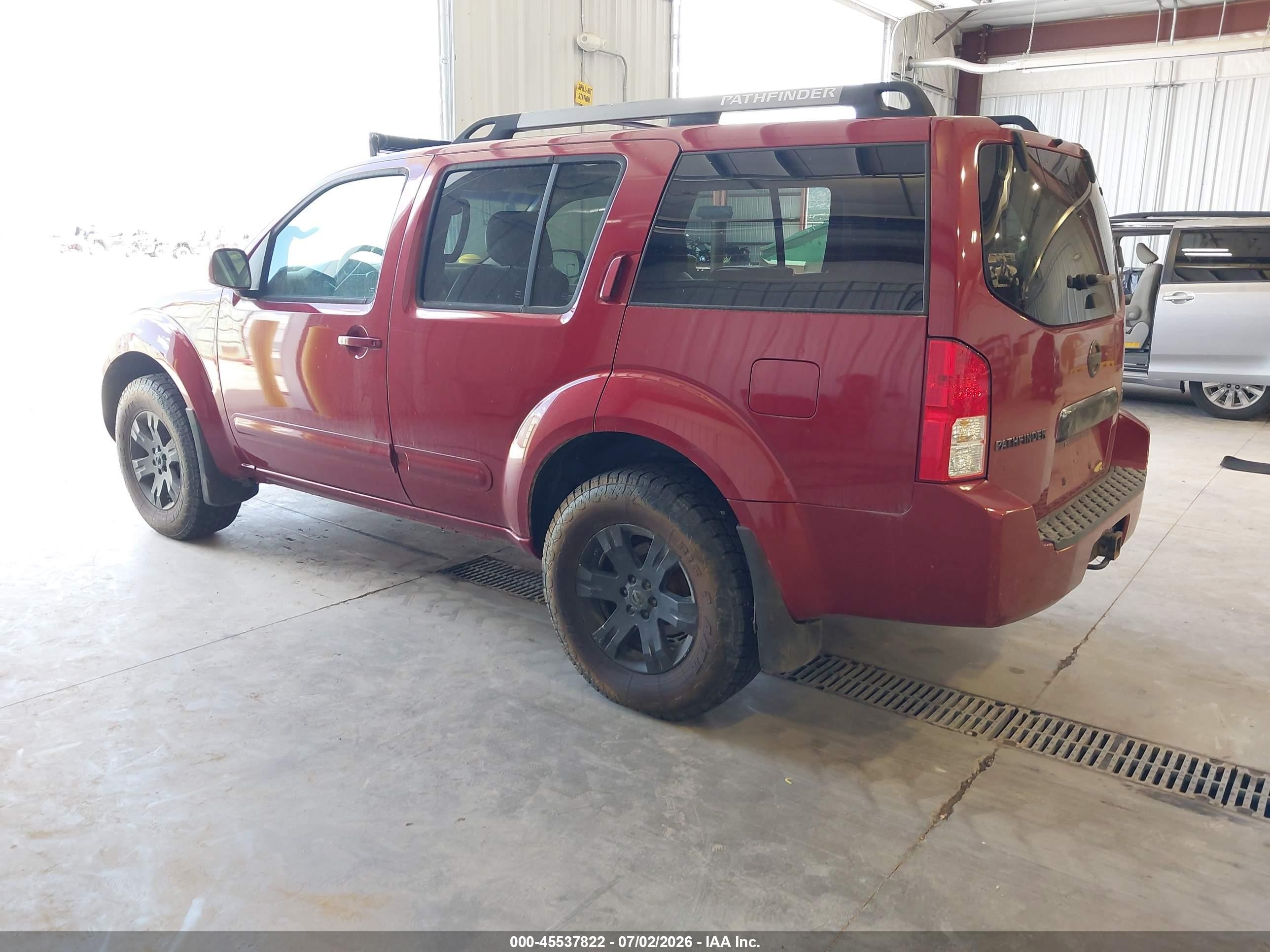 2005 Nissan Pathfinder Le Maroon vin: 5N1AR18WX5C732646