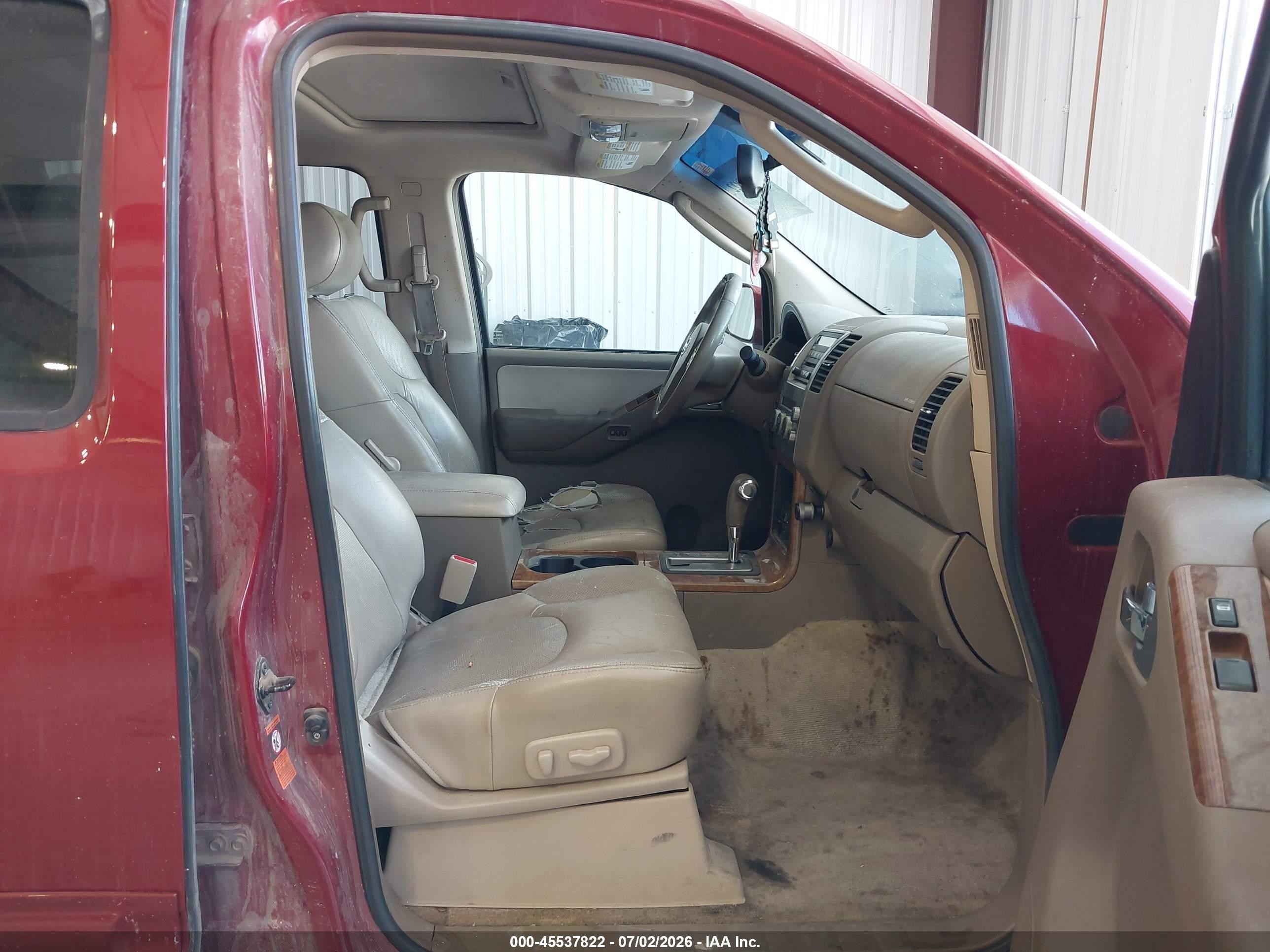 2005 Nissan Pathfinder Le Maroon vin: 5N1AR18WX5C732646