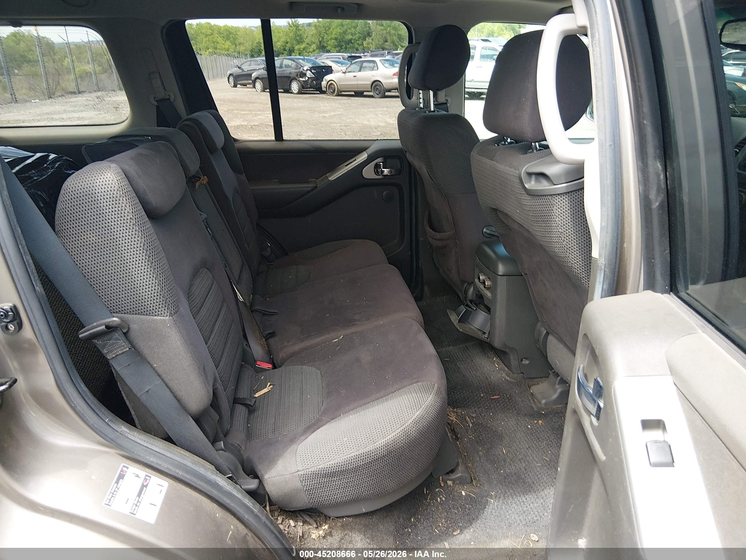 2005 Nissan Pathfinder Se Beige vin: 5N1AR18WX5C766375