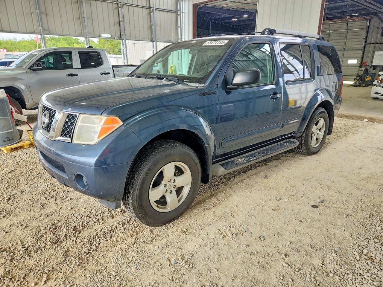 2005 Nissan Pathfinder Xe Blue vin: 5N1AR18WX5C774654