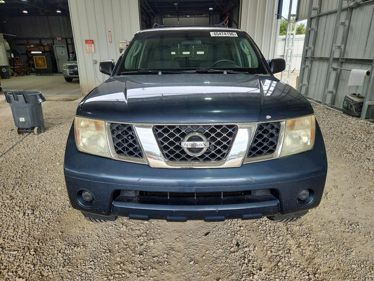 2005 Nissan Pathfinder Xe Blue vin: 5N1AR18WX5C774654