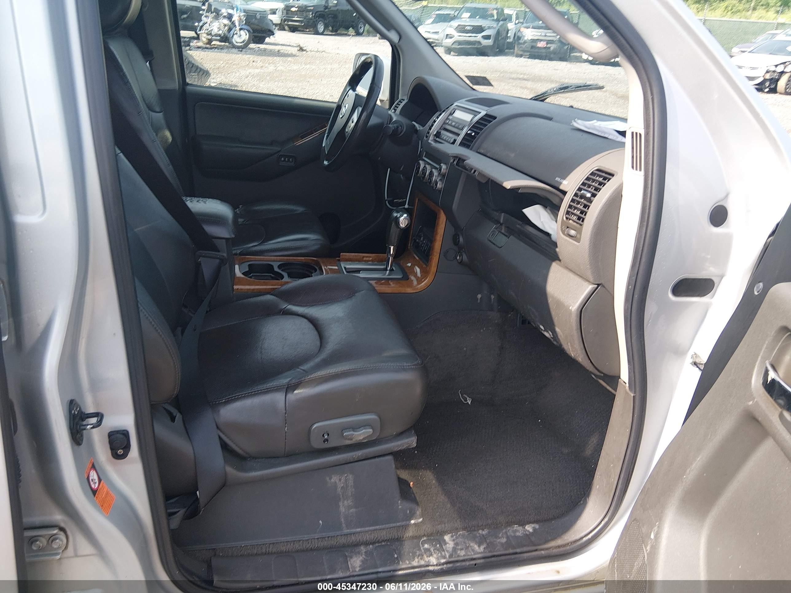 2006 Nissan Pathfinder Le Silver vin: 5N1AR18WX6C670098