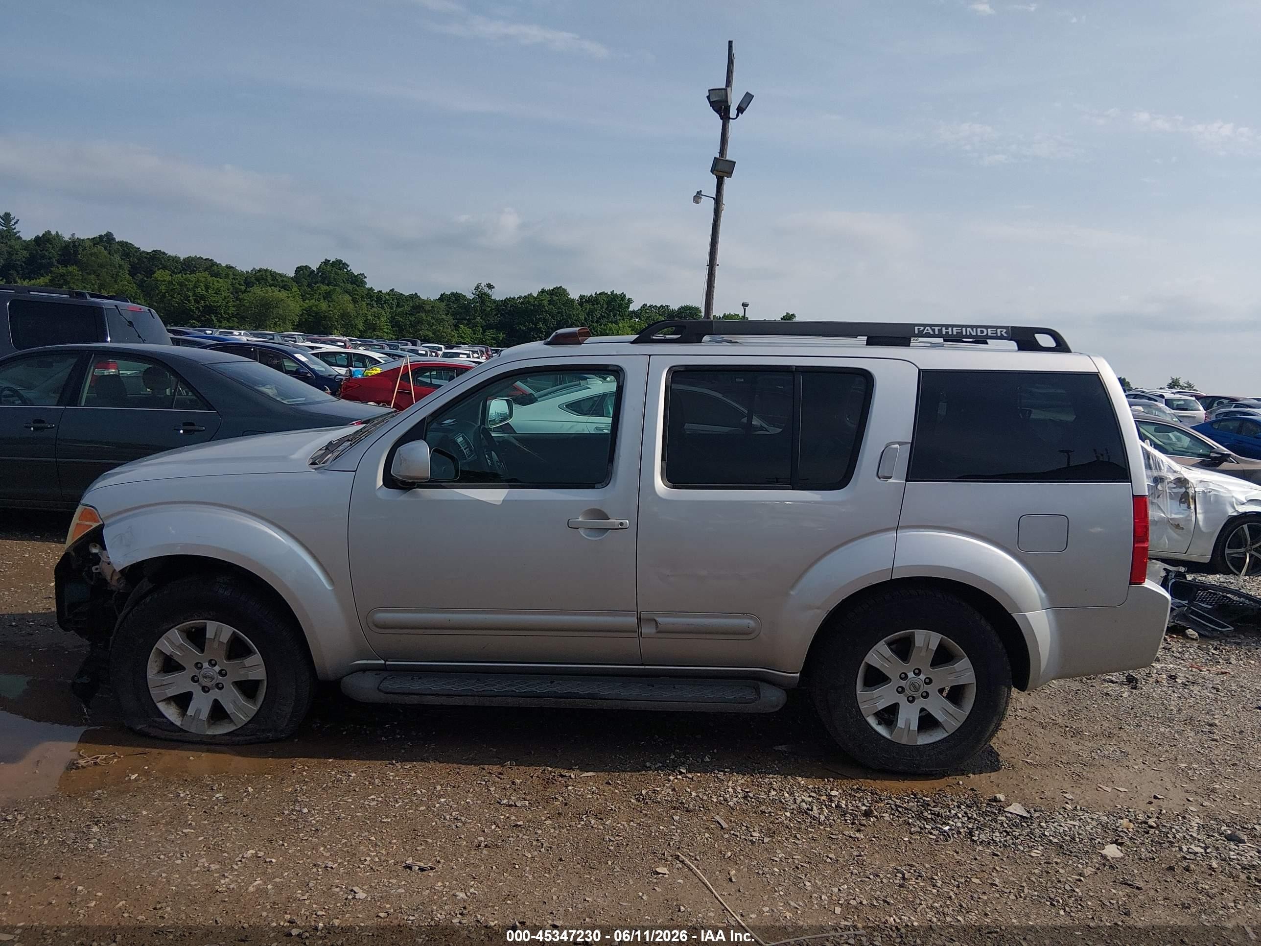 2006 Nissan Pathfinder Le Silver vin: 5N1AR18WX6C670098