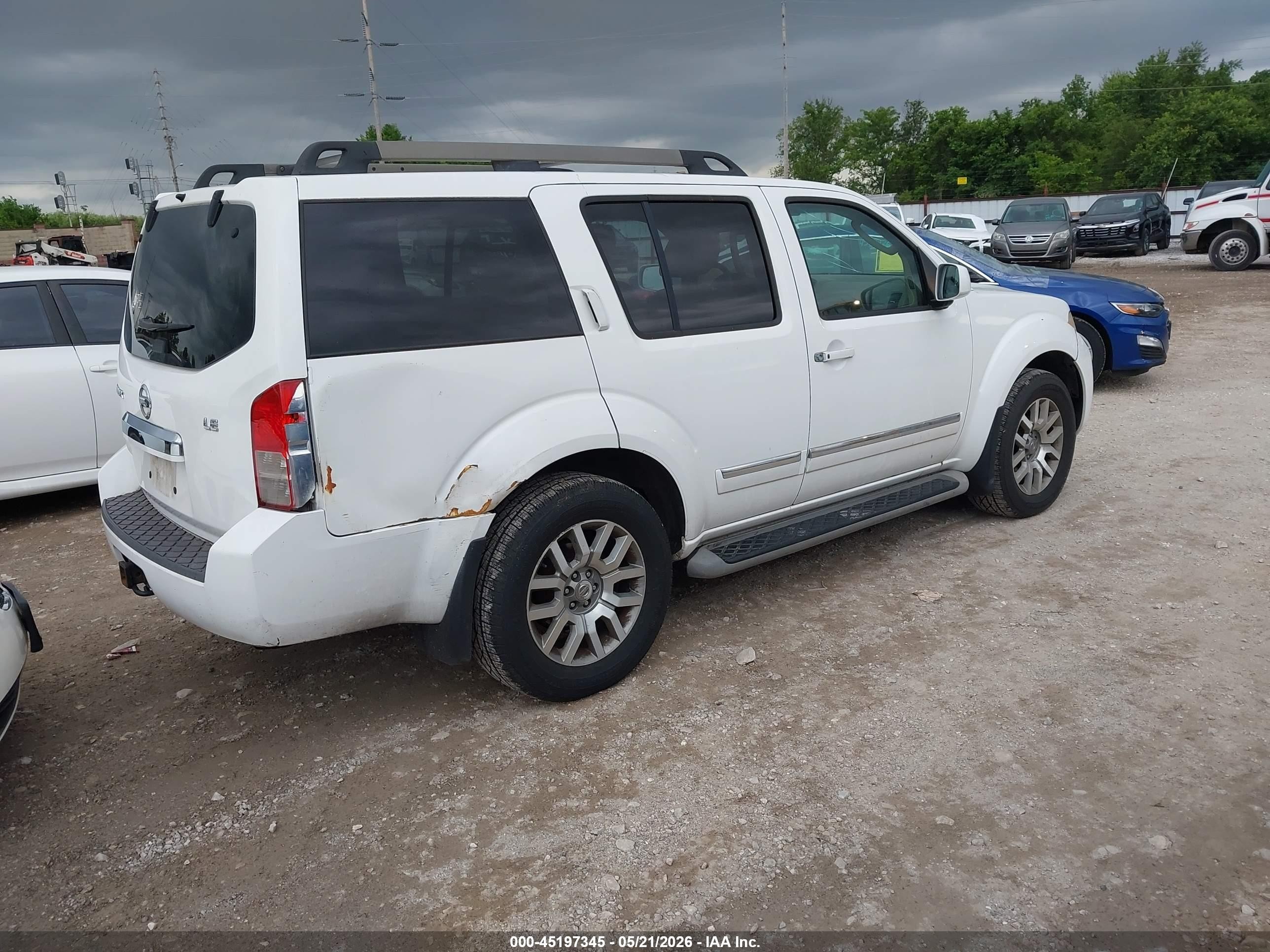 2011 Nissan Pathfinder Le Белый vin: 5N1AR1NB0BC609046