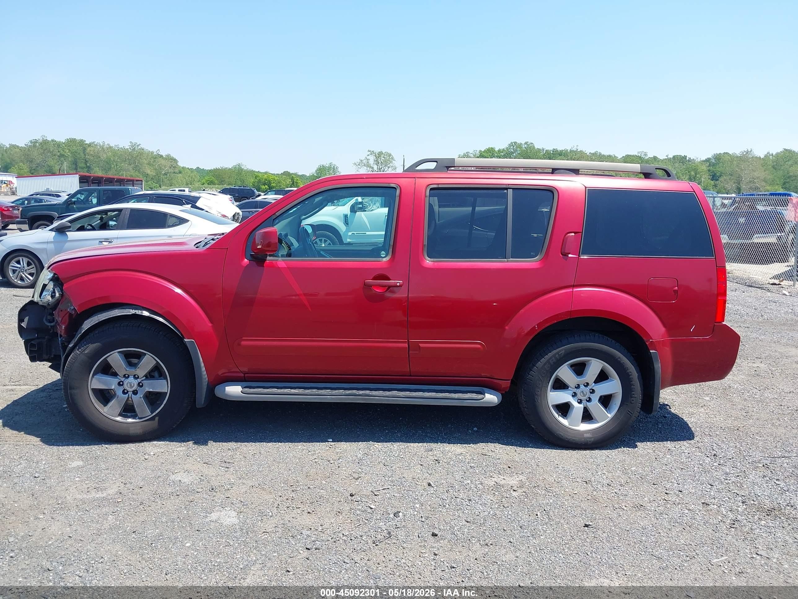 2011 Nissan Pathfinder Sv Red vin: 5N1AR1NB0BC612741