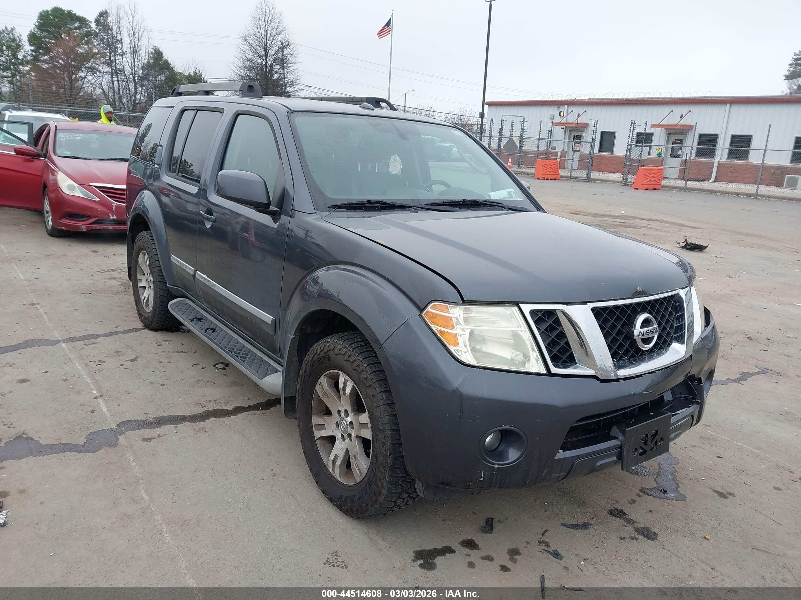 2011 Nissan Pathfinder Silver Gray vin: 5N1AR1NB0BC620676