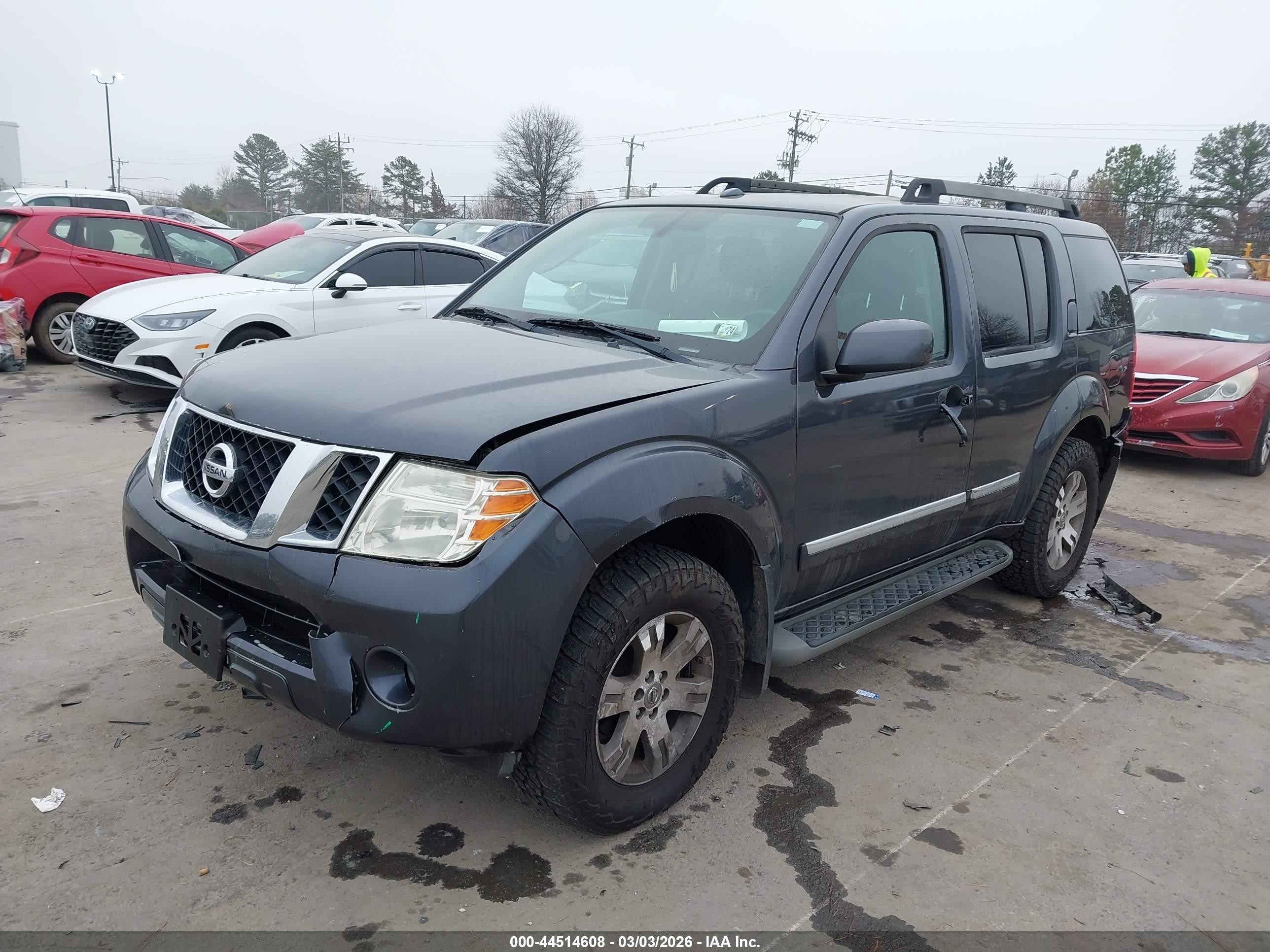 2011 Nissan Pathfinder Silver Gray vin: 5N1AR1NB0BC620676