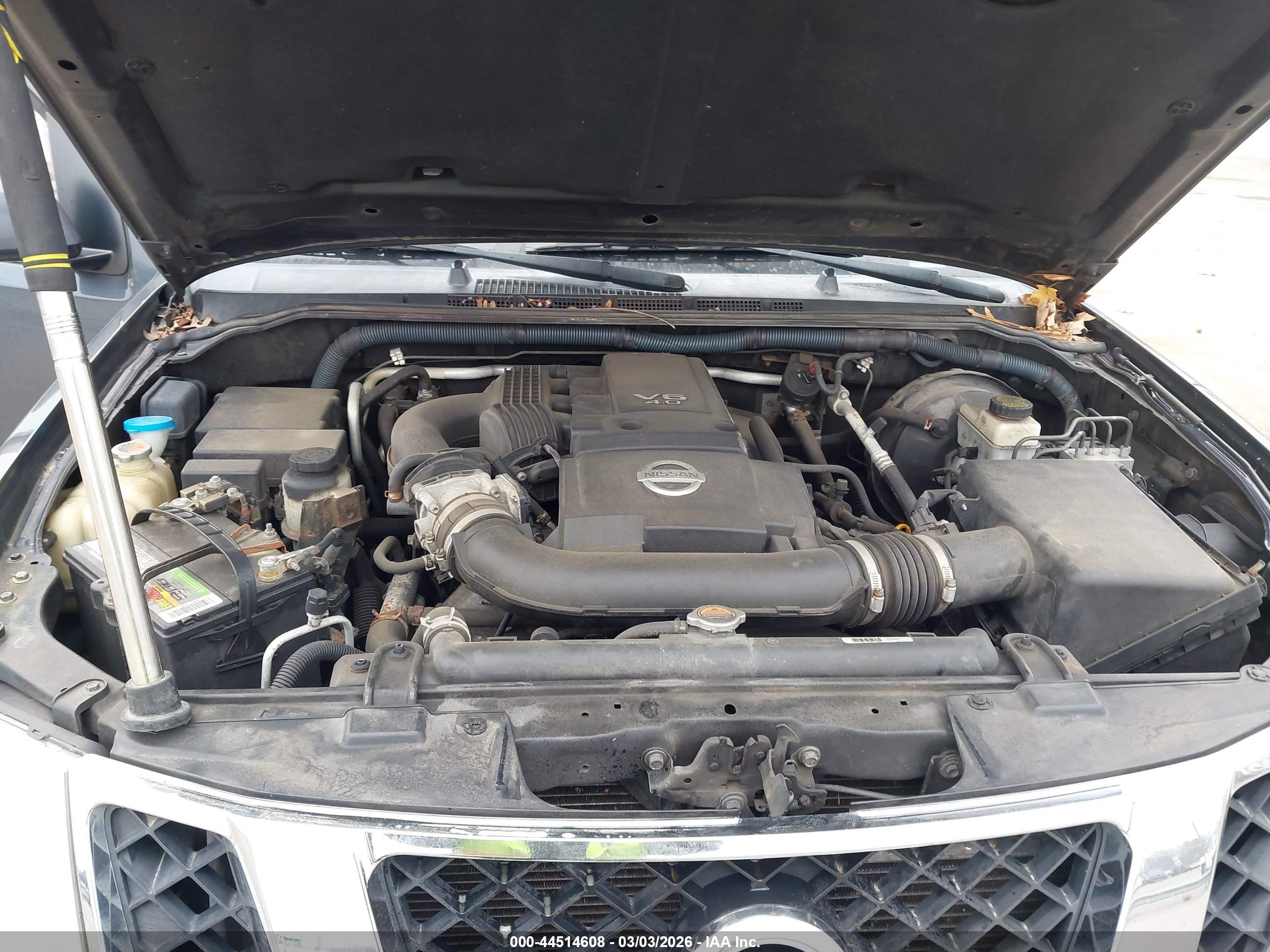 2011 Nissan Pathfinder Silver Gray vin: 5N1AR1NB0BC620676