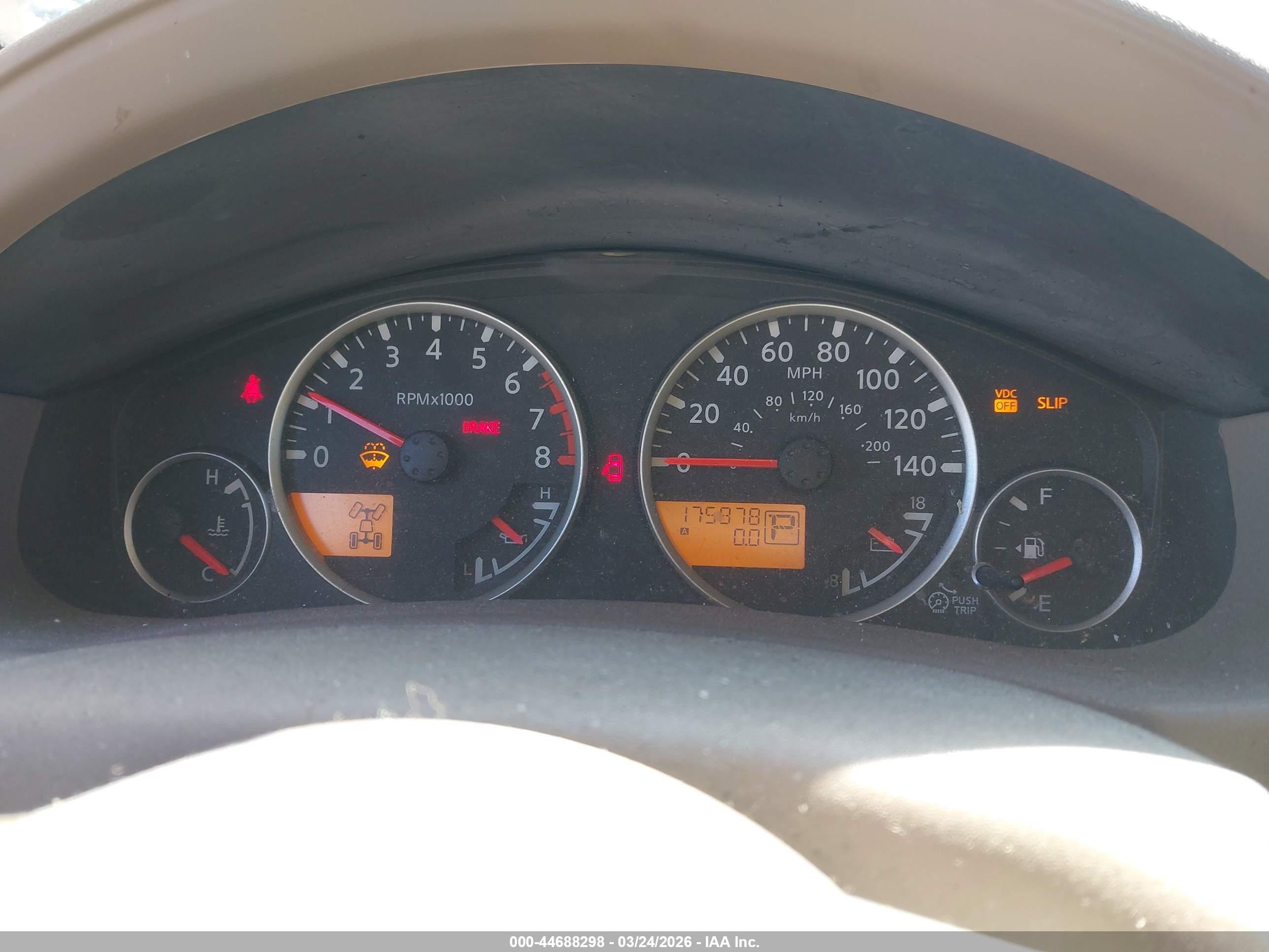 2011 Nissan Pathfinder Sv Black vin: 5N1AR1NB0BC627112