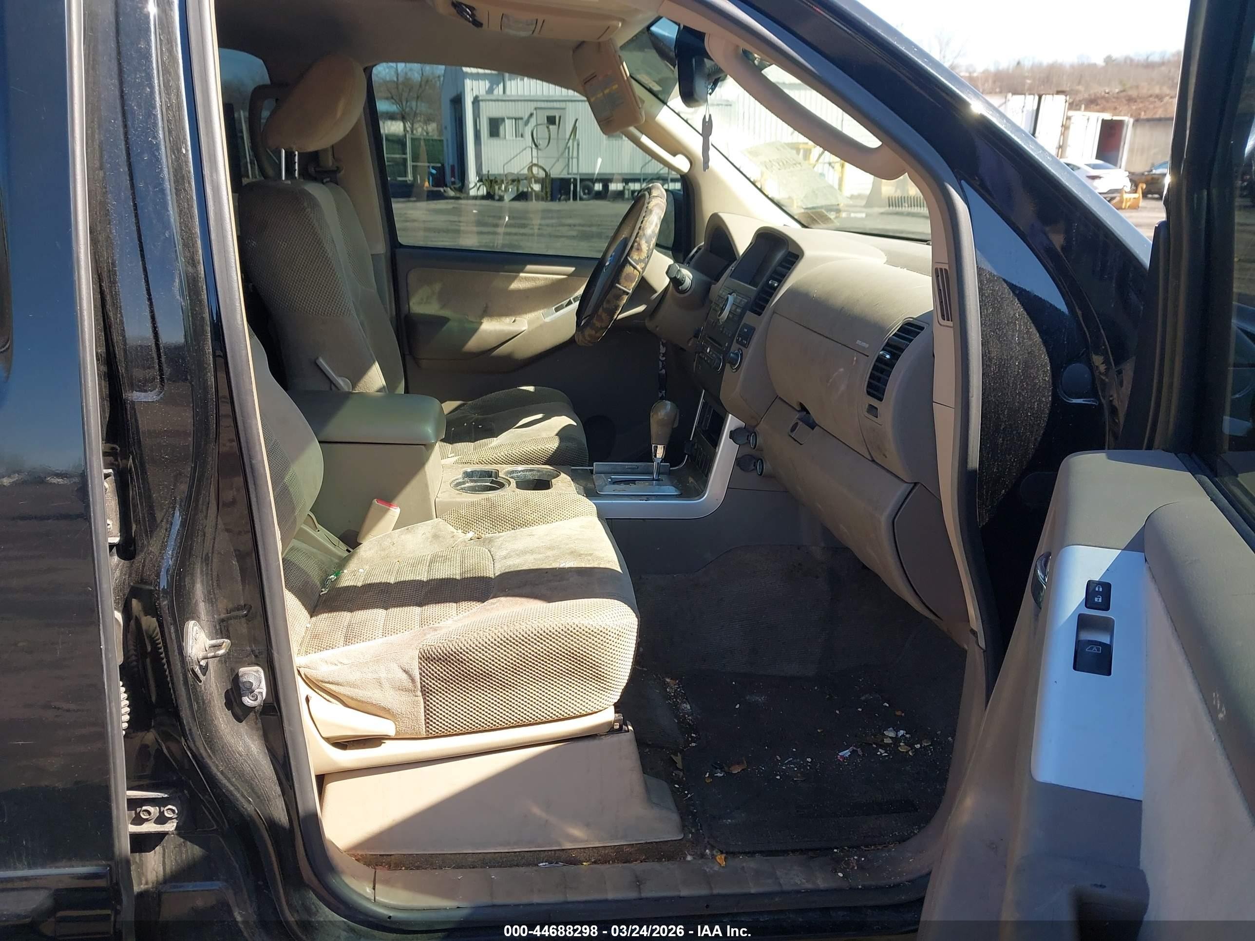 2011 Nissan Pathfinder Sv Black vin: 5N1AR1NB0BC627112