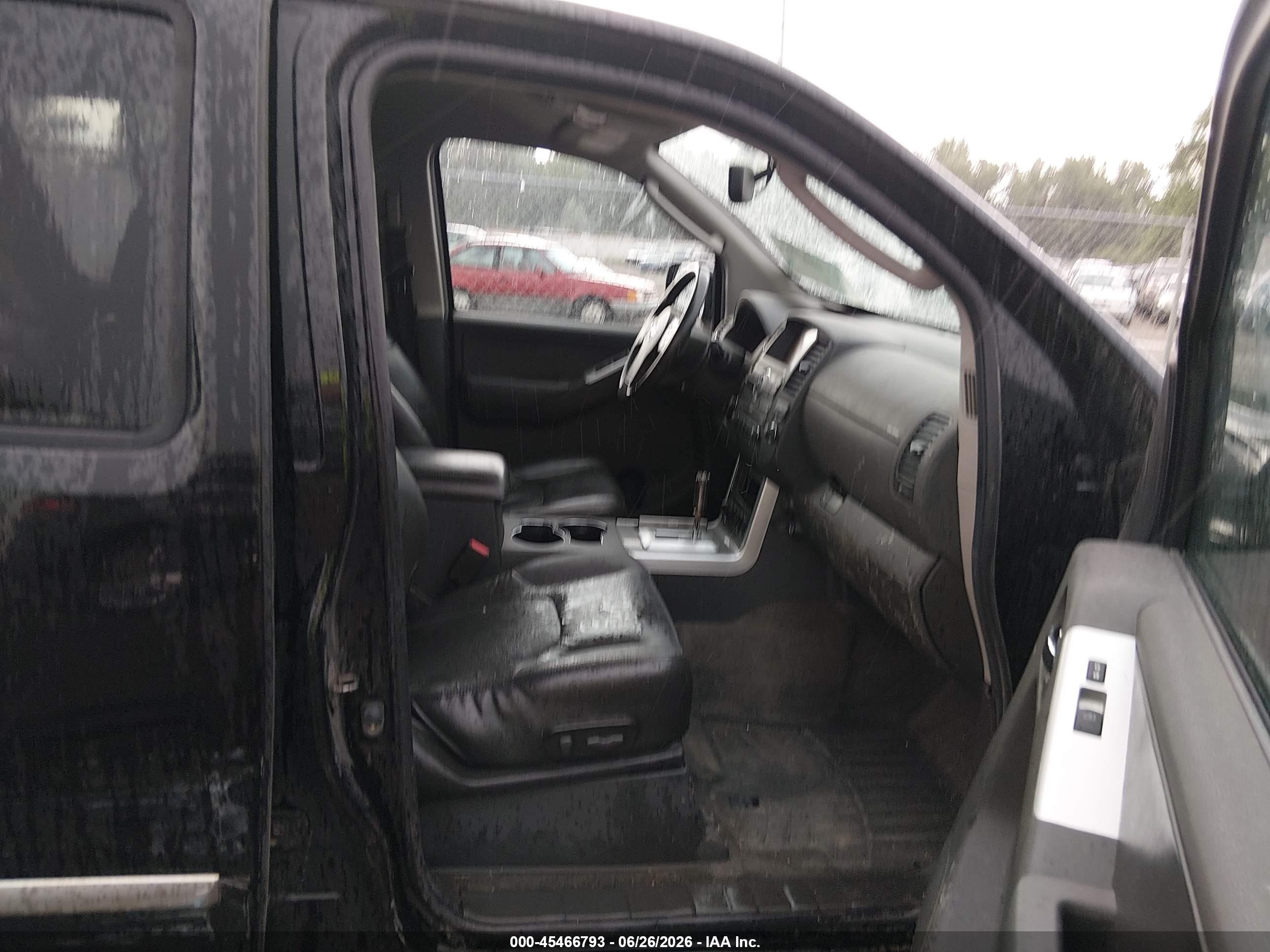 2011 Nissan Pathfinder Silver Black vin: 5N1AR1NB0BC632469
