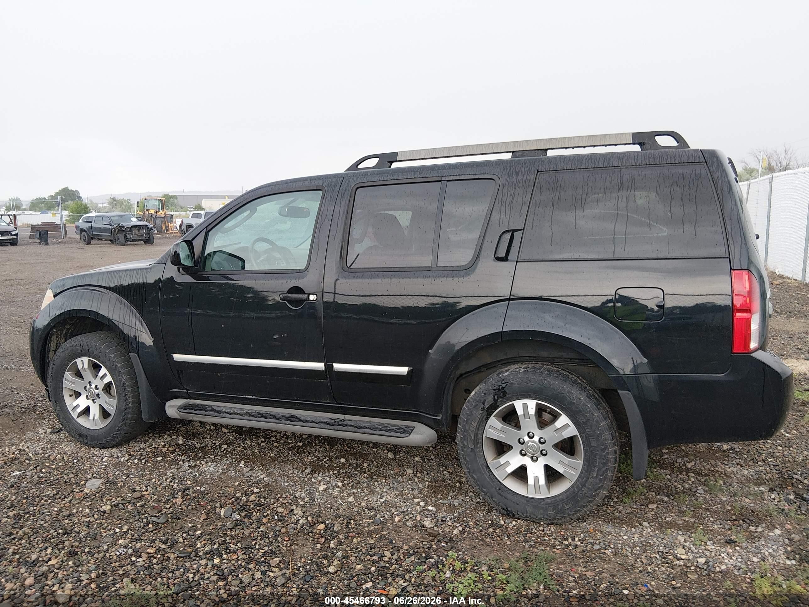 2011 Nissan Pathfinder Silver Black vin: 5N1AR1NB0BC632469
