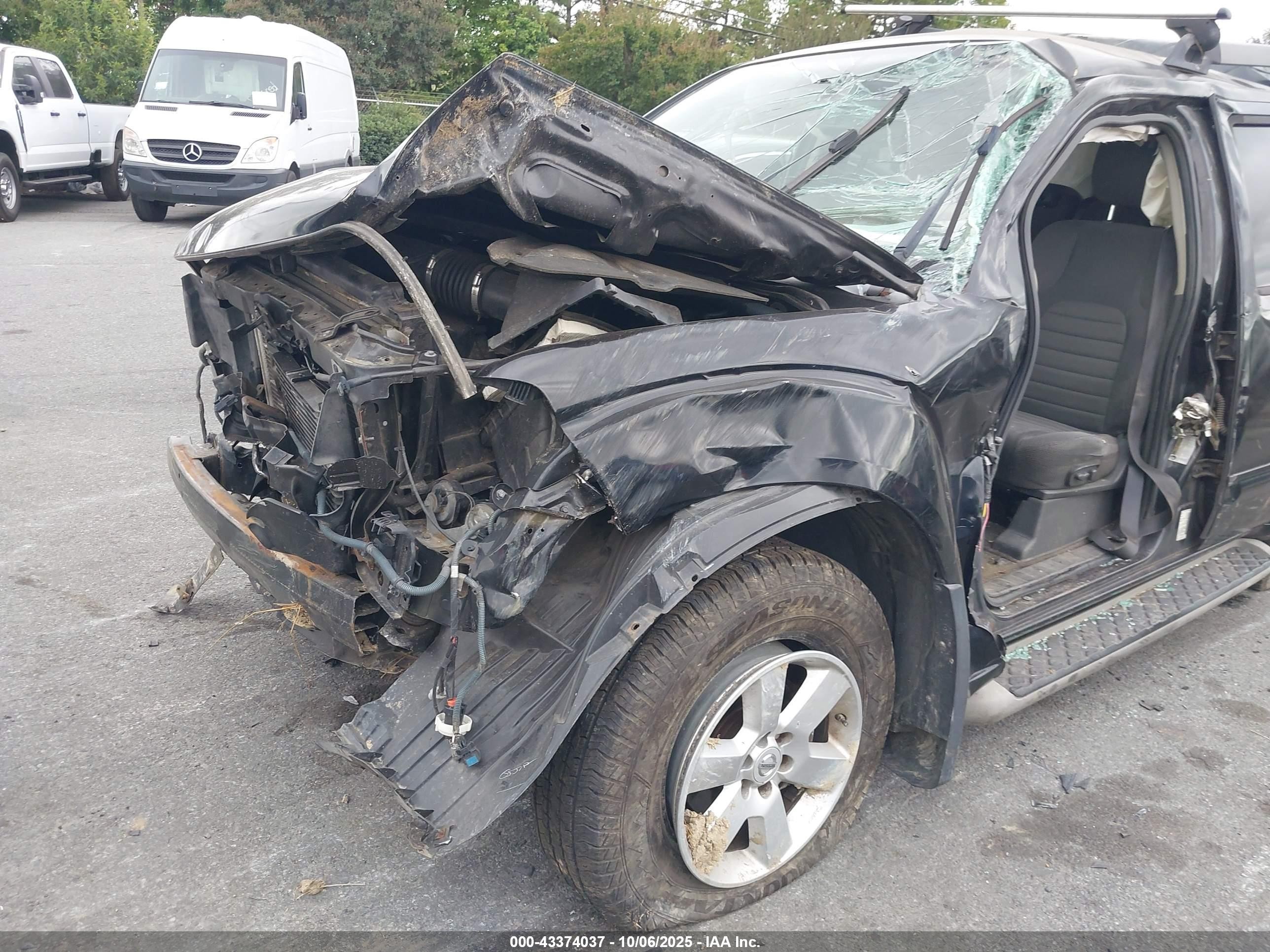 2012 Nissan Pathfinder Sv Черный vin: 5N1AR1NB0CC605676