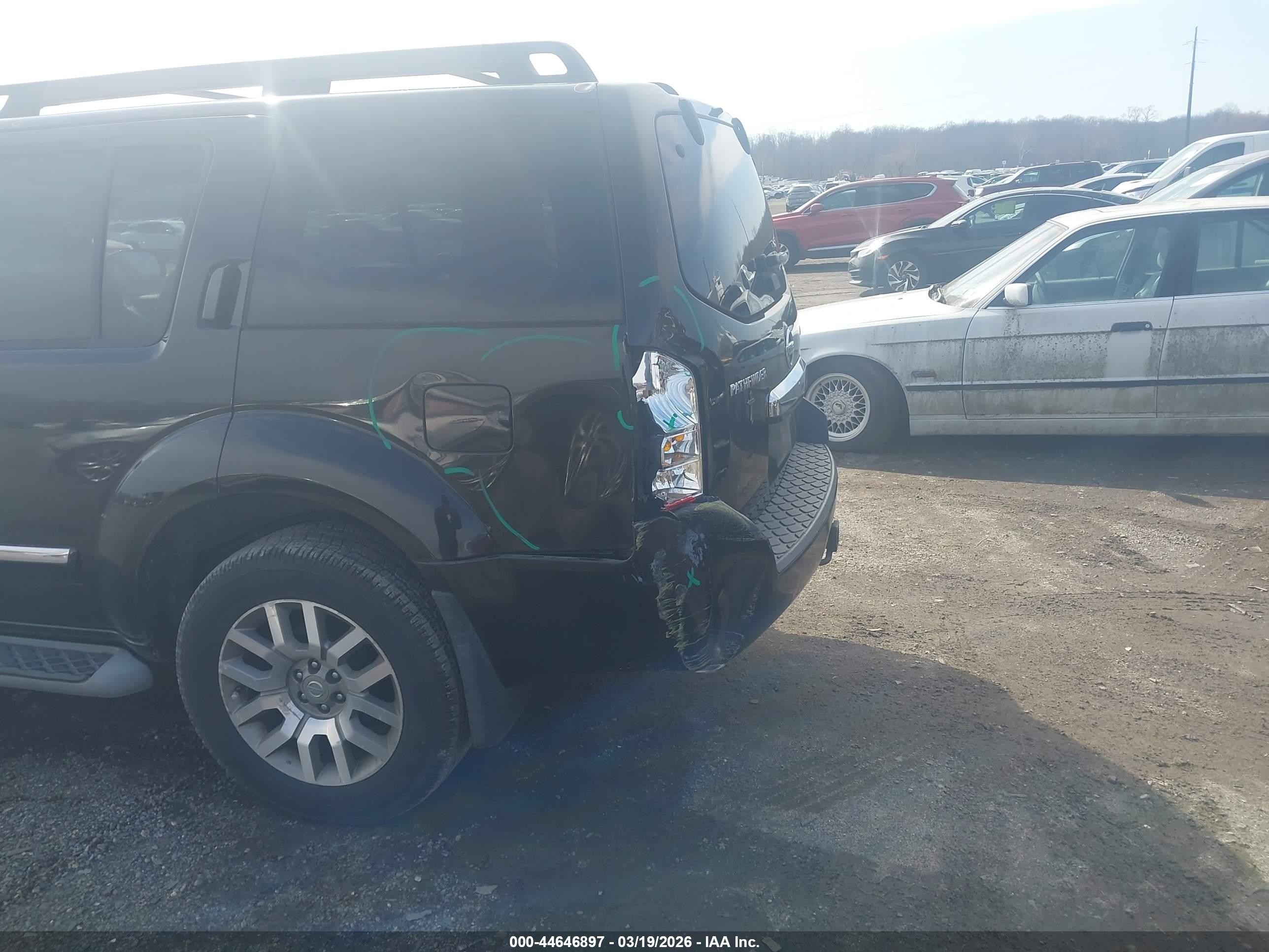 2012 Nissan Pathfinder Le Black vin: 5N1AR1NB0CC611946