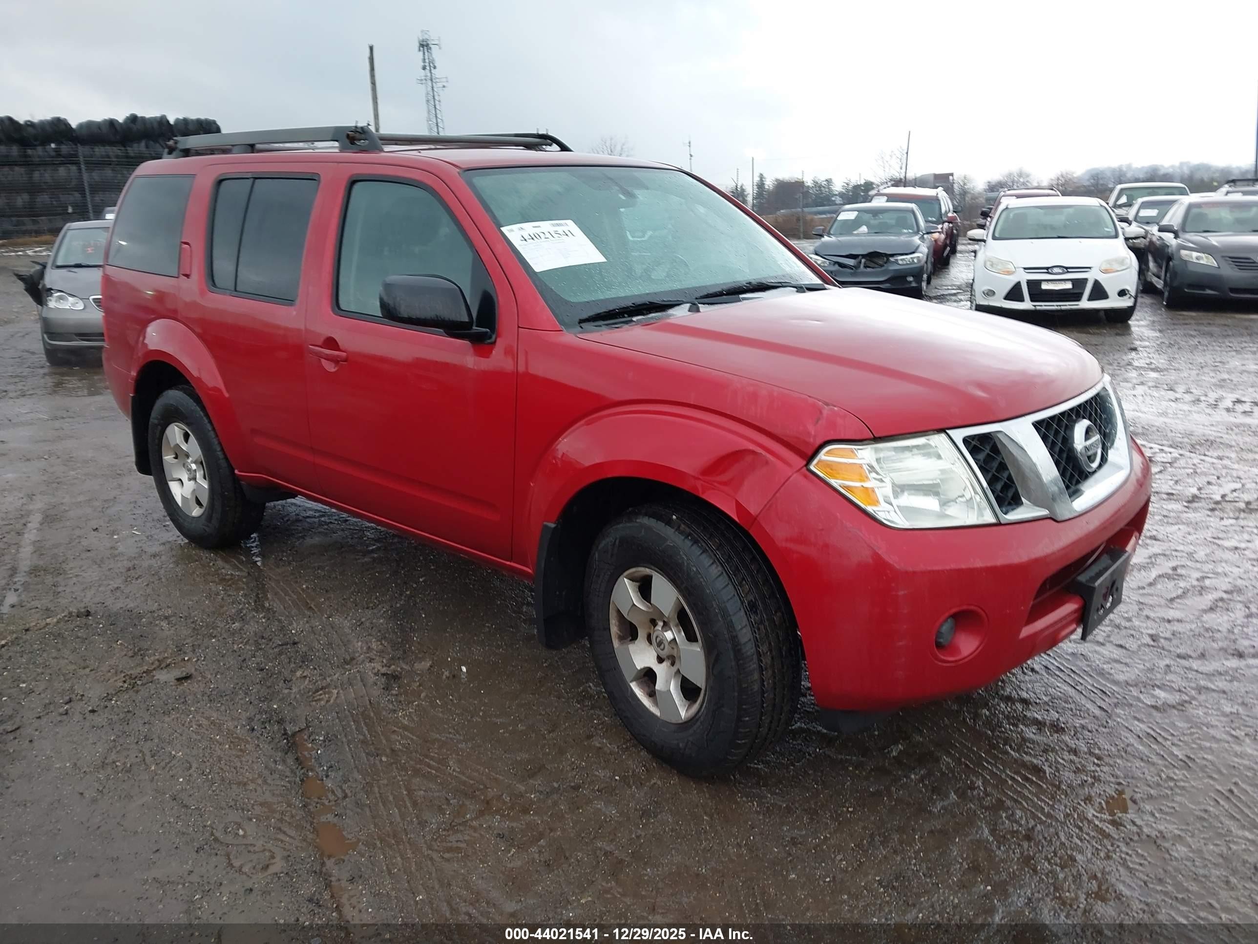 2012 Nissan Pathfinder S Red vin: 5N1AR1NB0CC617357
