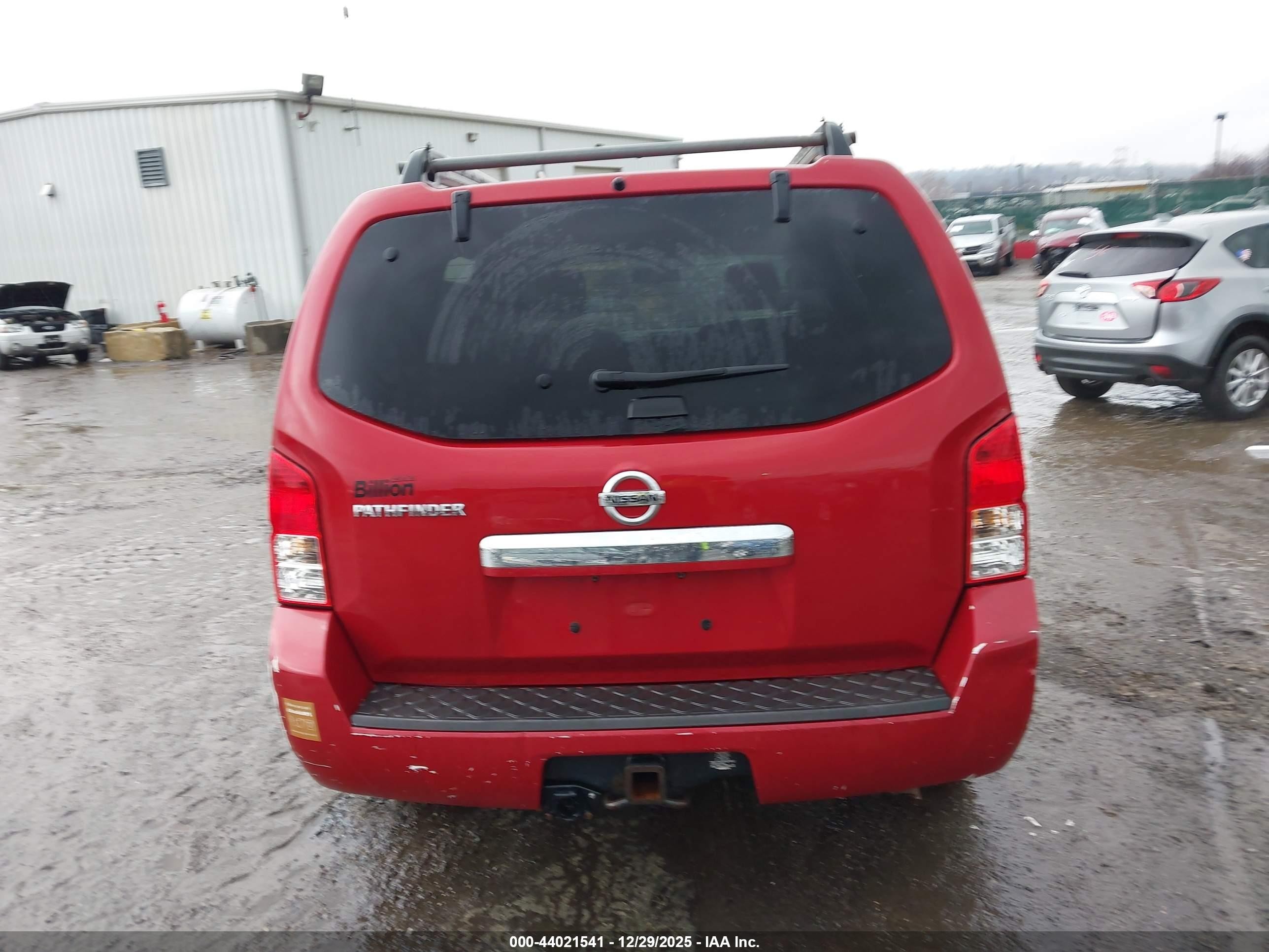 2012 Nissan Pathfinder S Red vin: 5N1AR1NB0CC617357