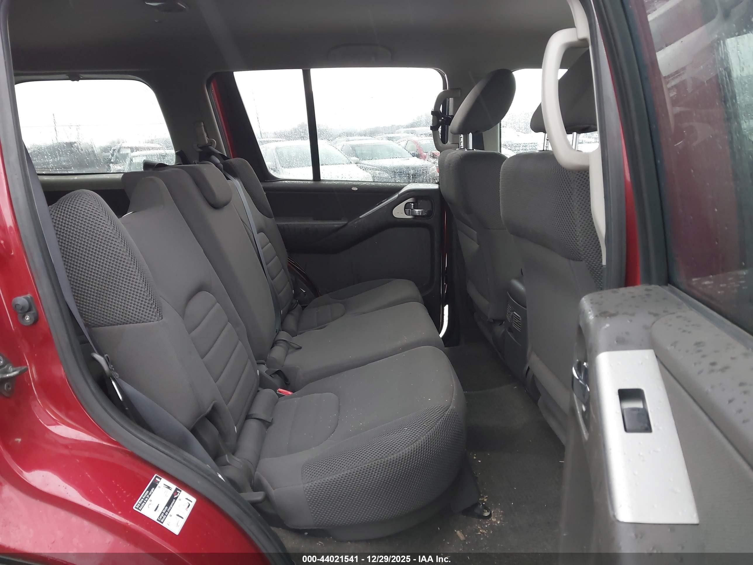 2012 Nissan Pathfinder S Red vin: 5N1AR1NB0CC617357
