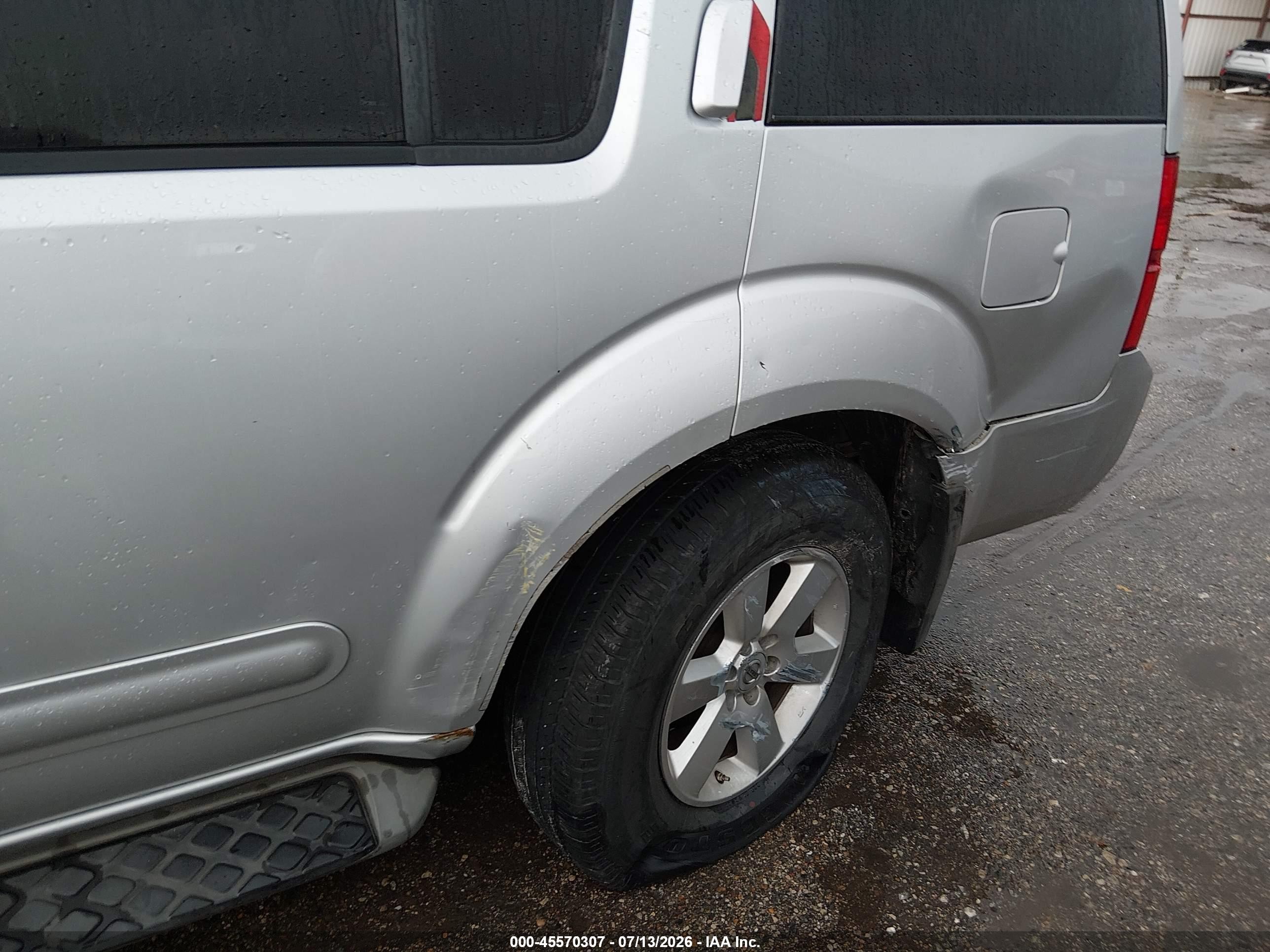 2012 Nissan Pathfinder Sv Silver vin: 5N1AR1NB0CC619190
