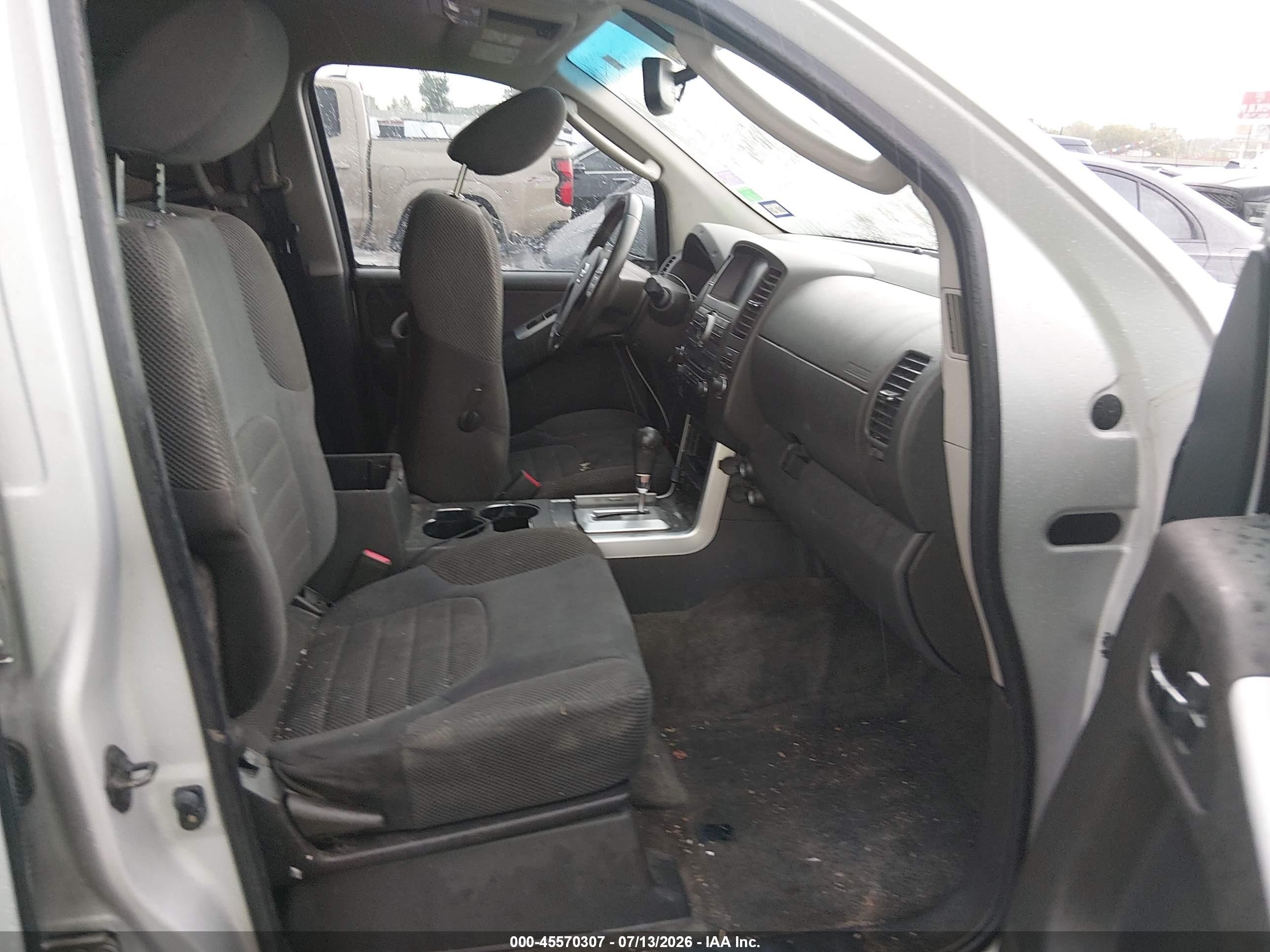 2012 Nissan Pathfinder Sv Silver vin: 5N1AR1NB0CC619190