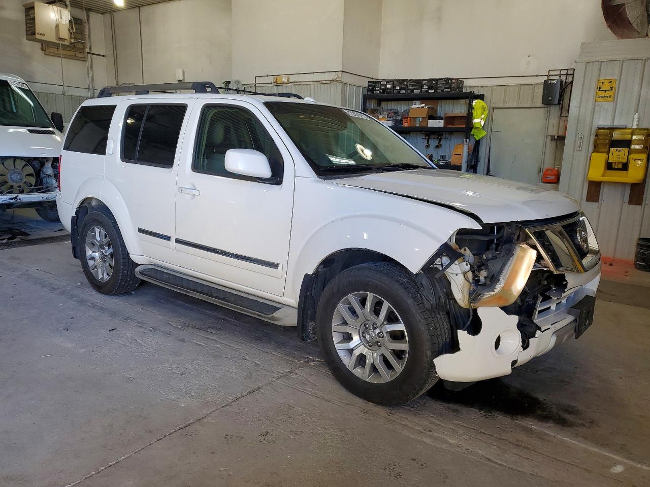 2011 Nissan Pathfinder S White vin: 5N1AR1NB1BC600520