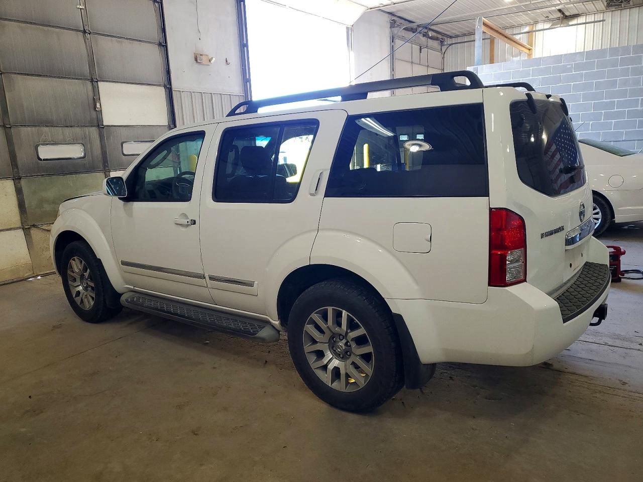 2011 Nissan Pathfinder S White vin: 5N1AR1NB1BC600520