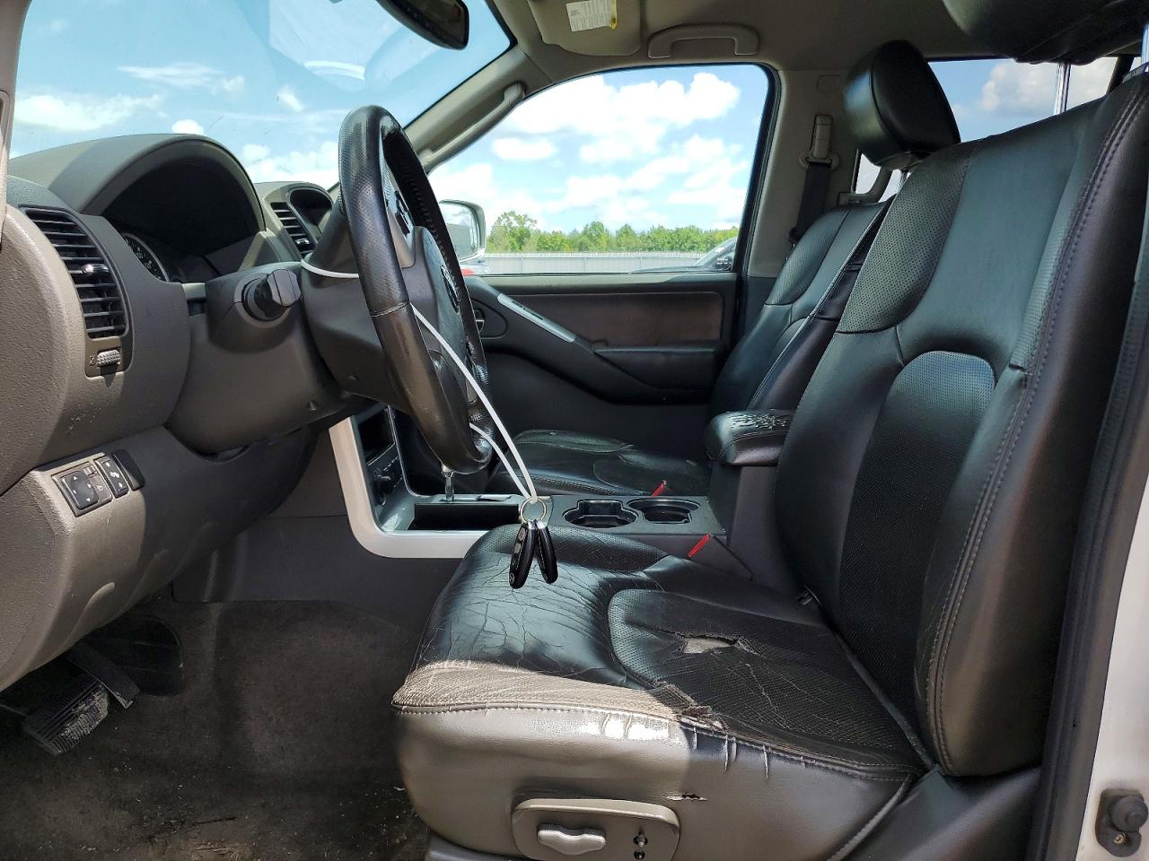 2011 Nissan Pathfinder S Silver vin: 5N1AR1NB1BC609797