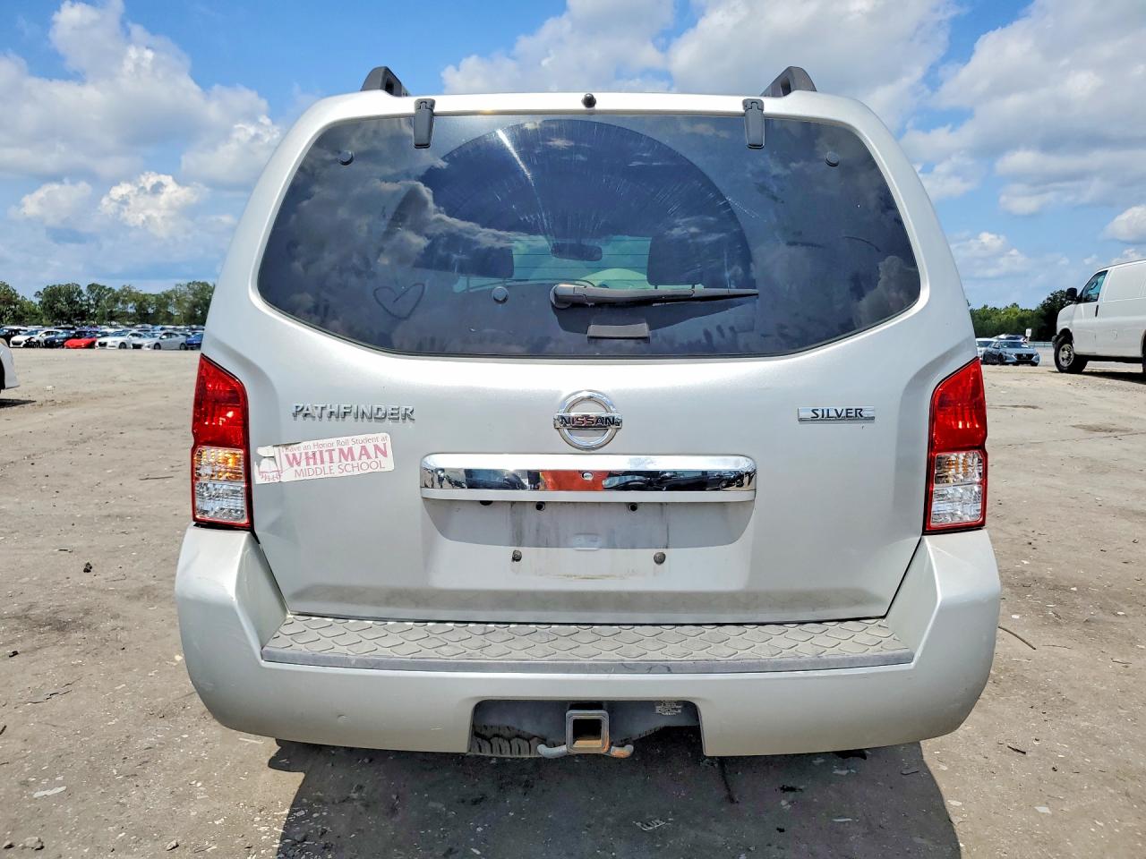 2011 Nissan Pathfinder S Silver vin: 5N1AR1NB1BC609797