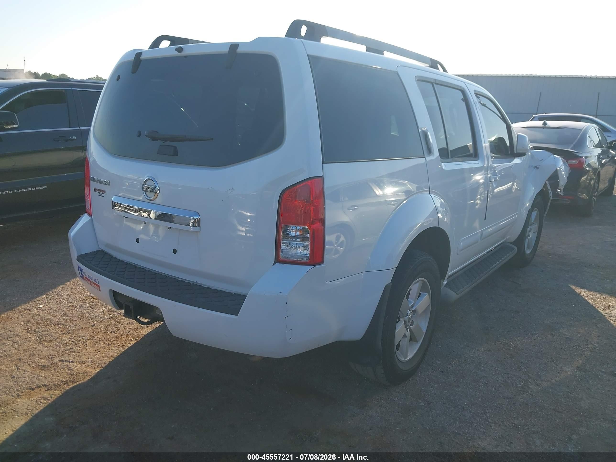 2012 Nissan Pathfinder Sv White vin: 5N1AR1NB1CC611759
