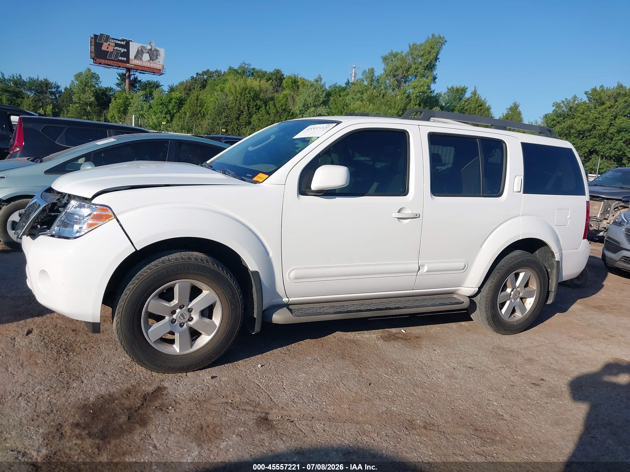 2012 Nissan Pathfinder Sv White vin: 5N1AR1NB1CC611759