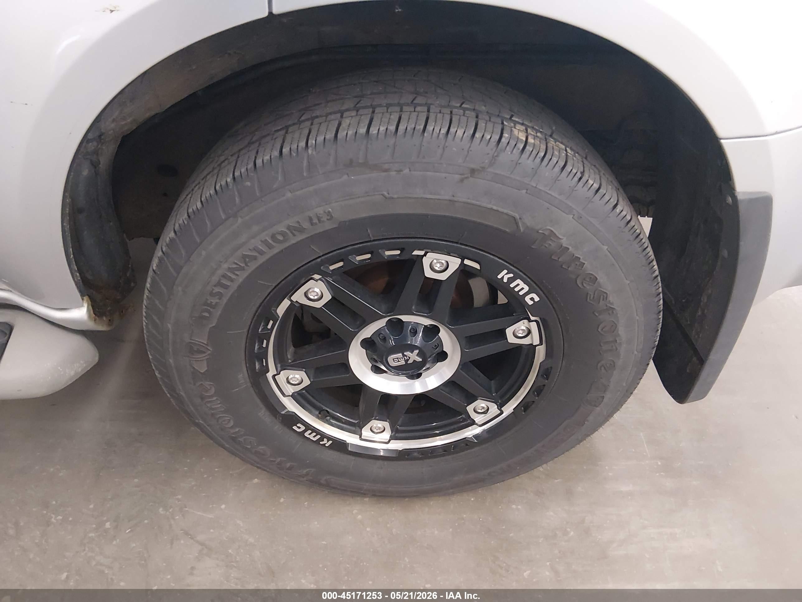 2011 Nissan Pathfinder Sv Silver vin: 5N1AR1NB2BC601045
