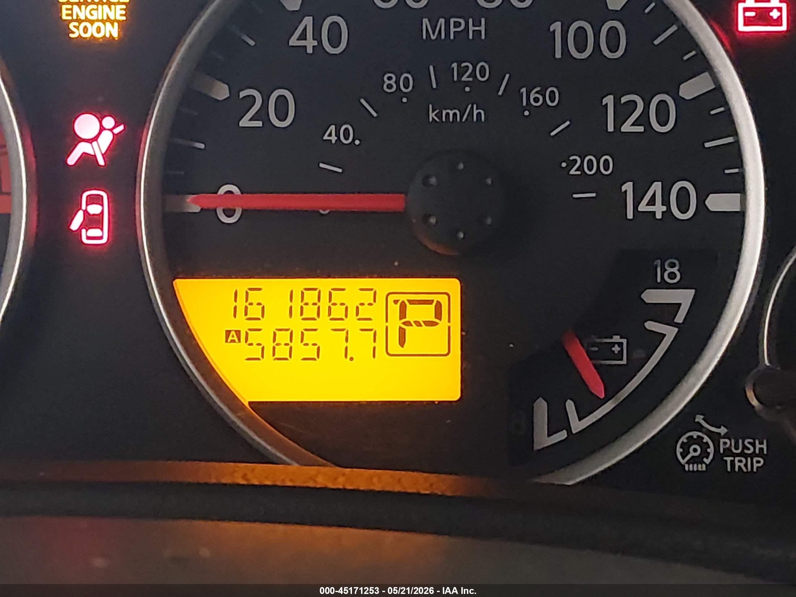 2011 Nissan Pathfinder Sv Silver vin: 5N1AR1NB2BC601045