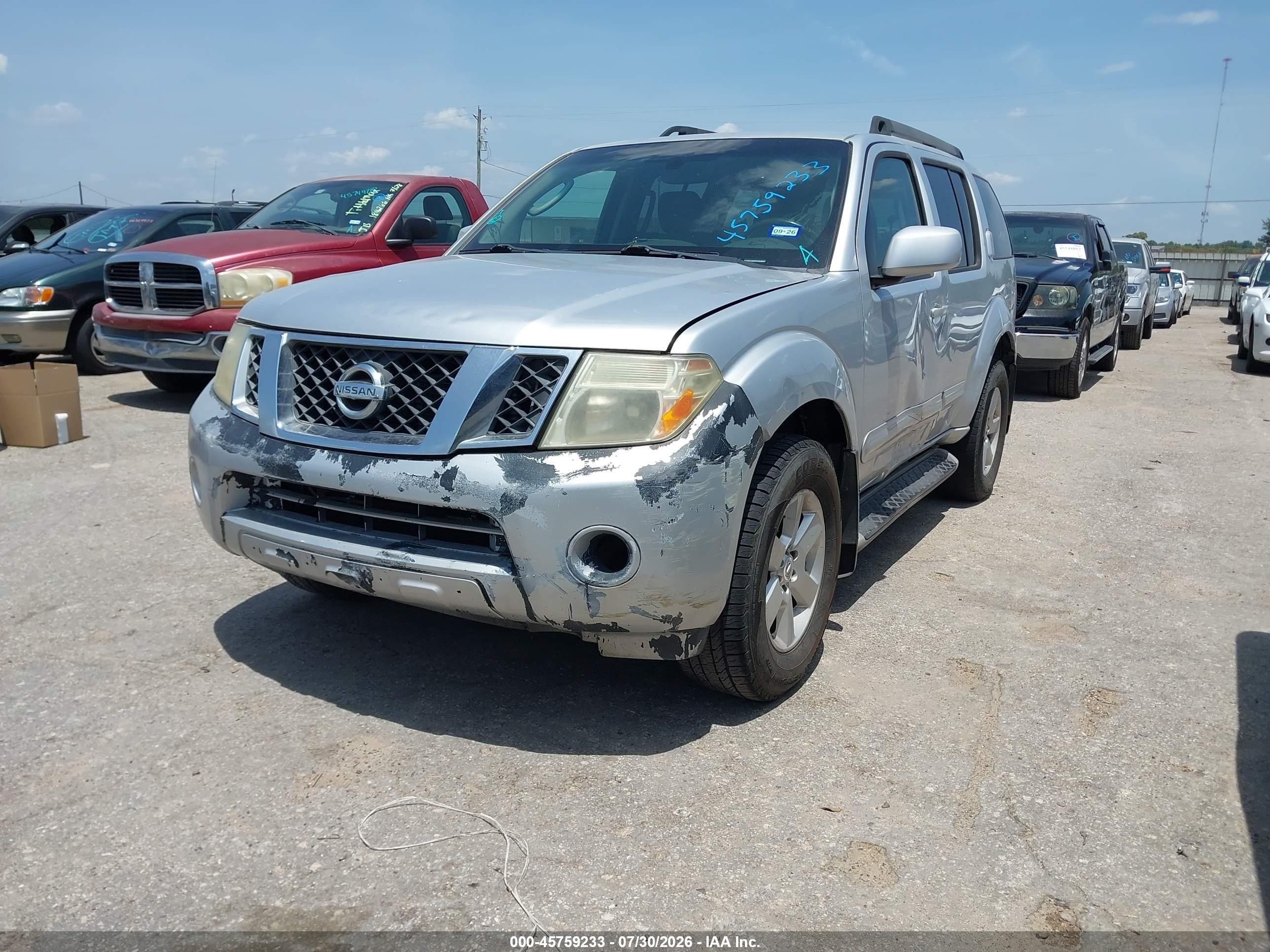 2011 Nissan Pathfinder Sv Silver vin: 5N1AR1NB2BC603264