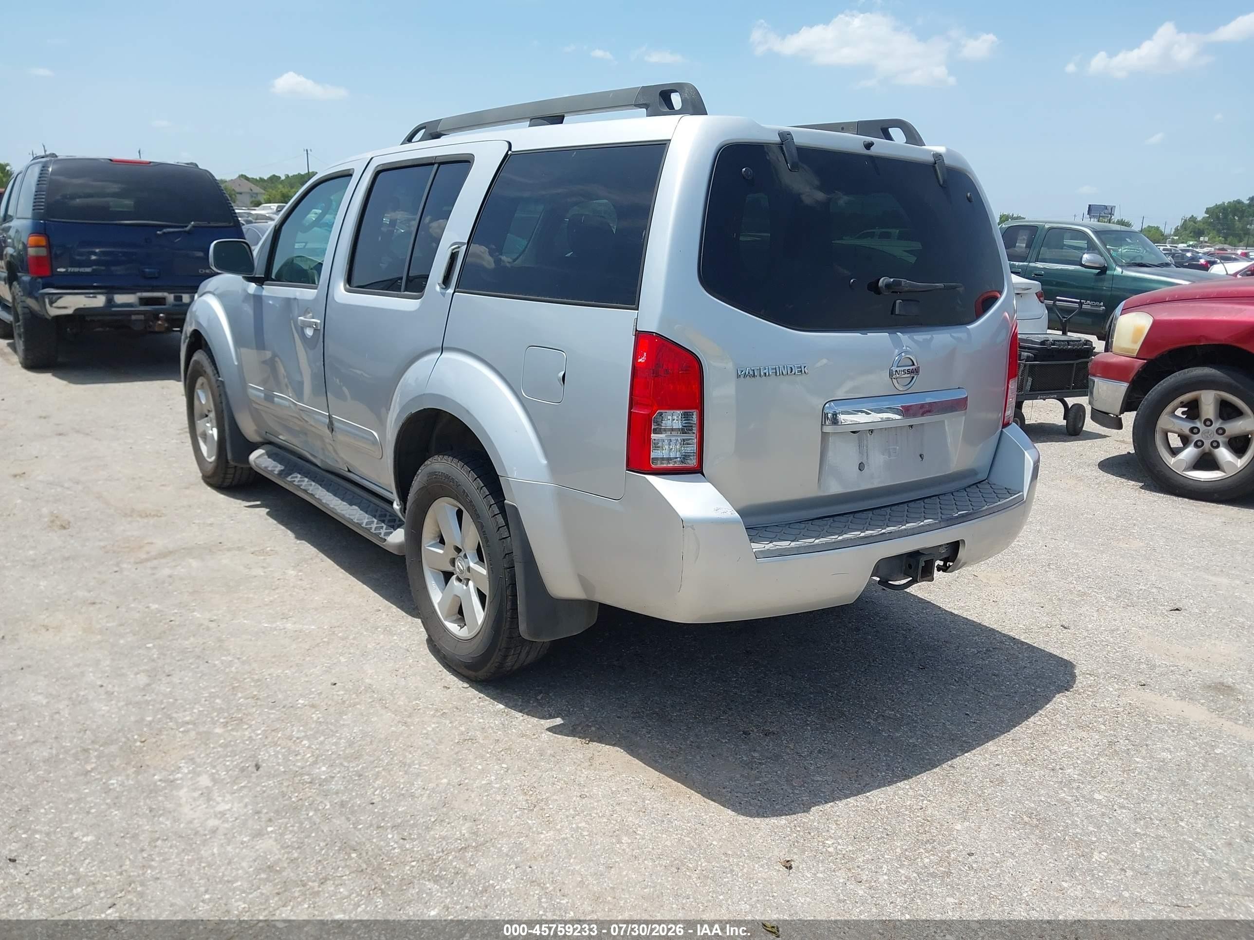 2011 Nissan Pathfinder Sv Silver vin: 5N1AR1NB2BC603264