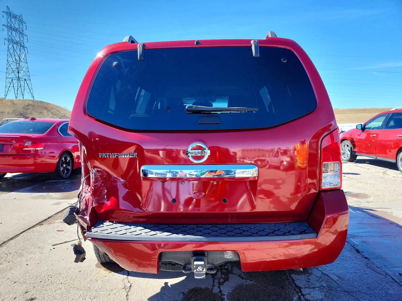 2011 Nissan Pathfinder S Red vin: 5N1AR1NB2BC618556