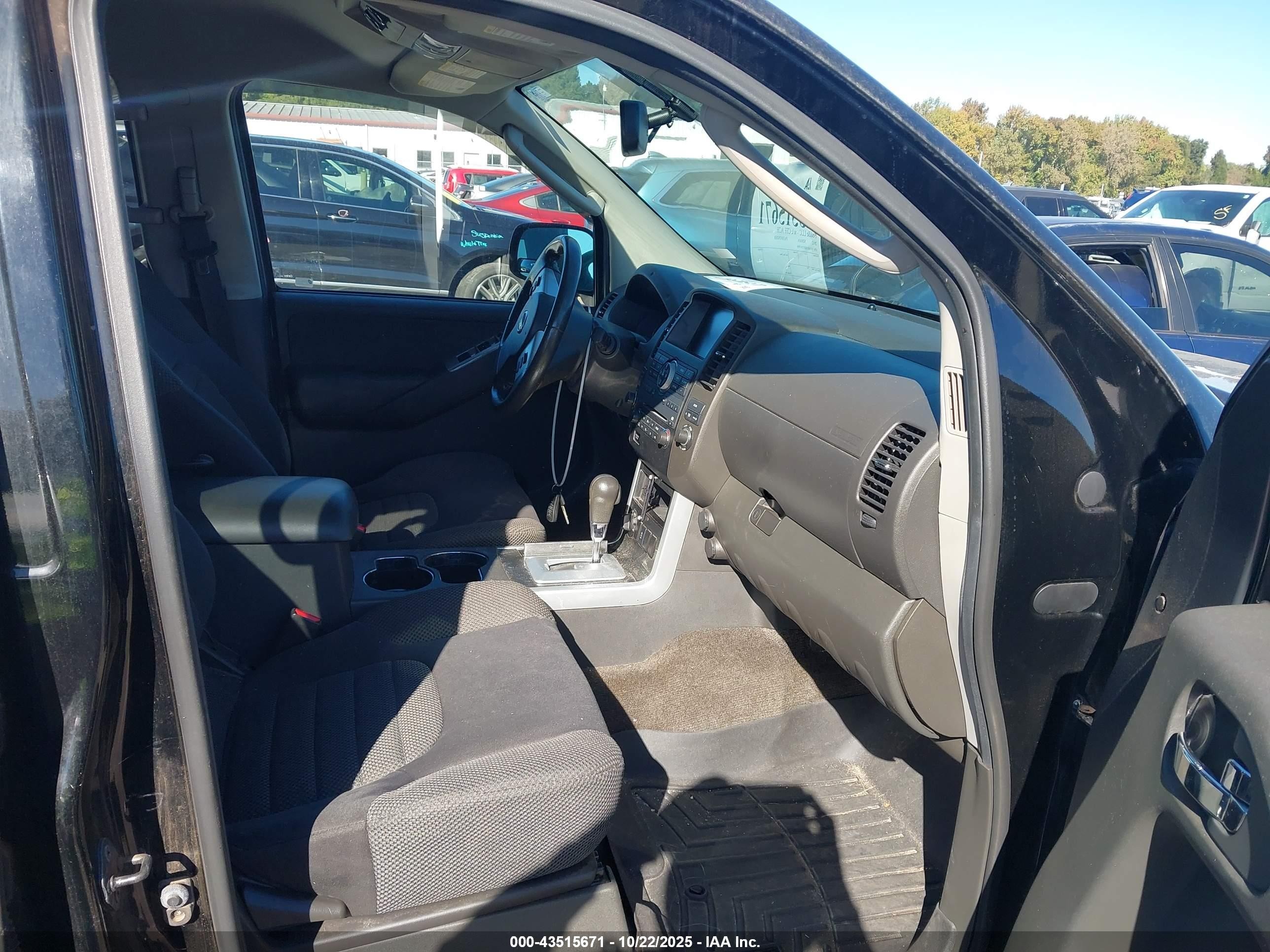 2012 Nissan Pathfinder Sv Черный vin: 5N1AR1NB2CC617036