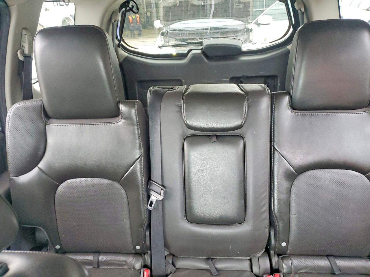 2012 Nissan Pathfinder S Silver vin: 5N1AR1NB2CC618509