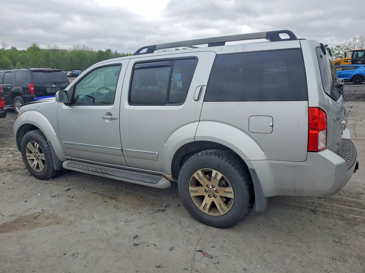 2012 Nissan Pathfinder S Silver vin: 5N1AR1NB2CC618509