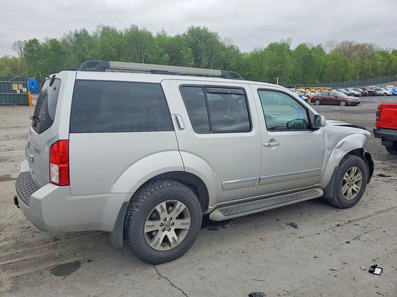 2012 Nissan Pathfinder S Silver vin: 5N1AR1NB2CC618509