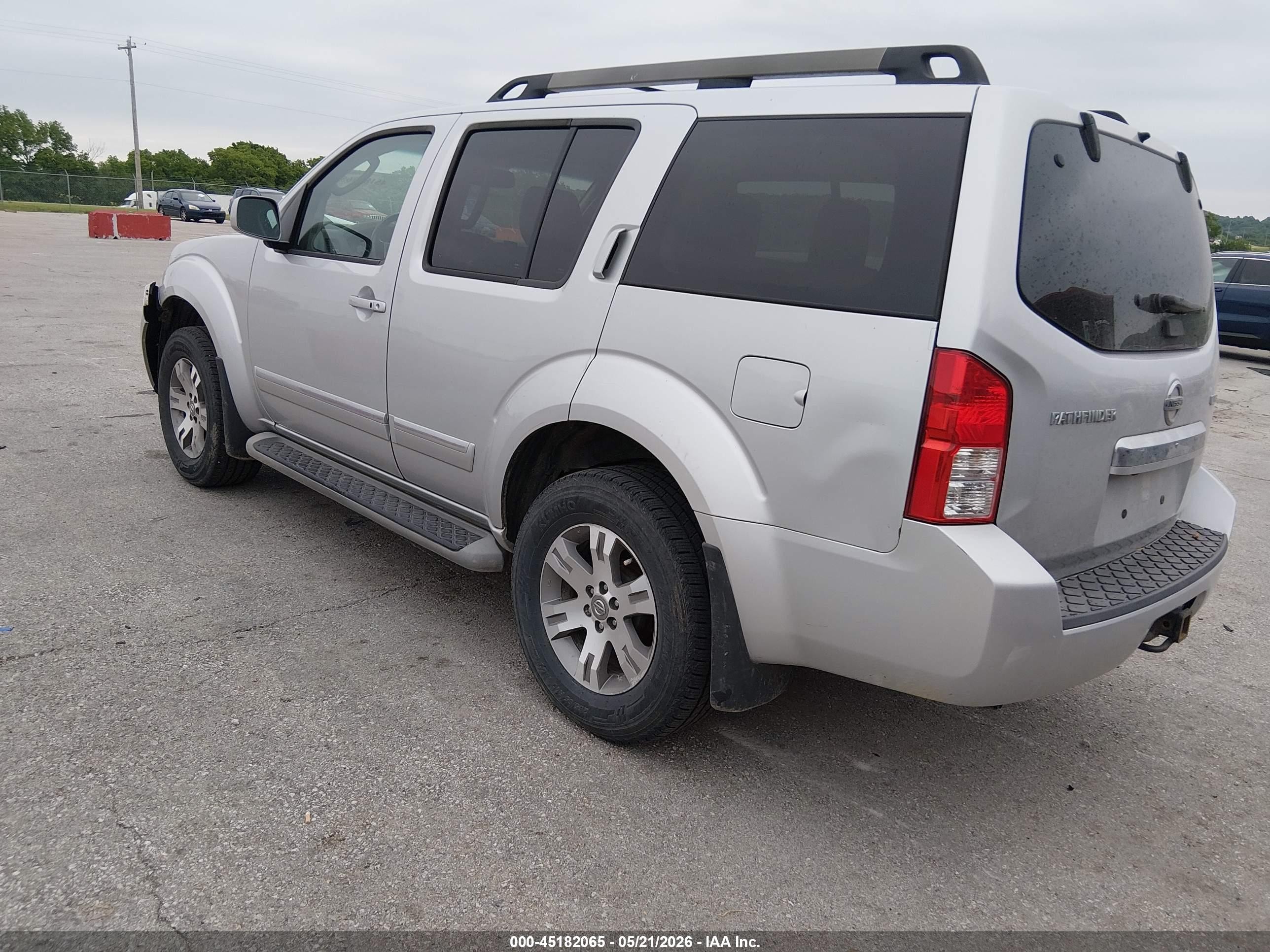 2012 Nissan Pathfinder Silver Silver vin: 5N1AR1NB2CC628893