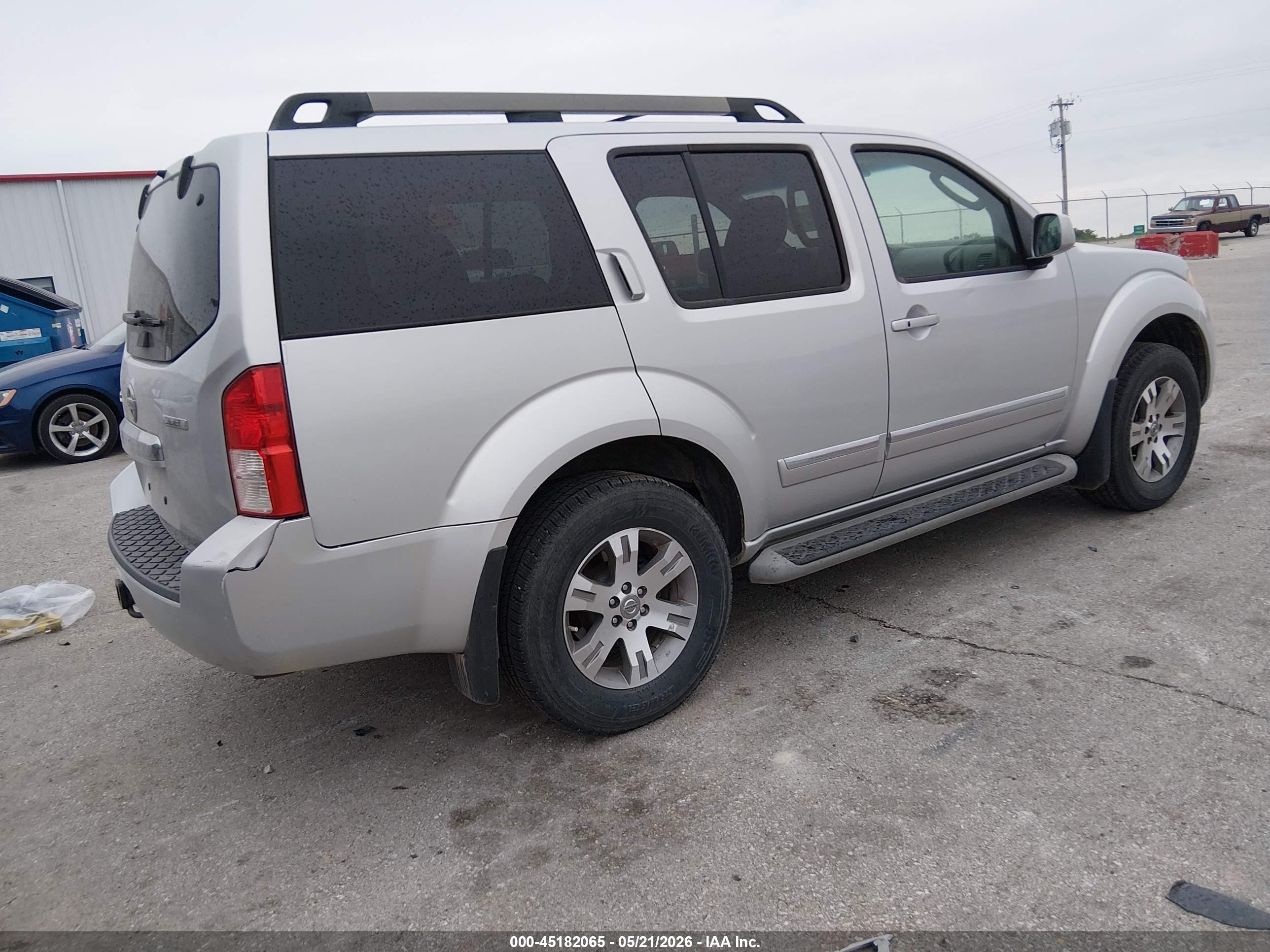 2012 Nissan Pathfinder Silver Silver vin: 5N1AR1NB2CC628893