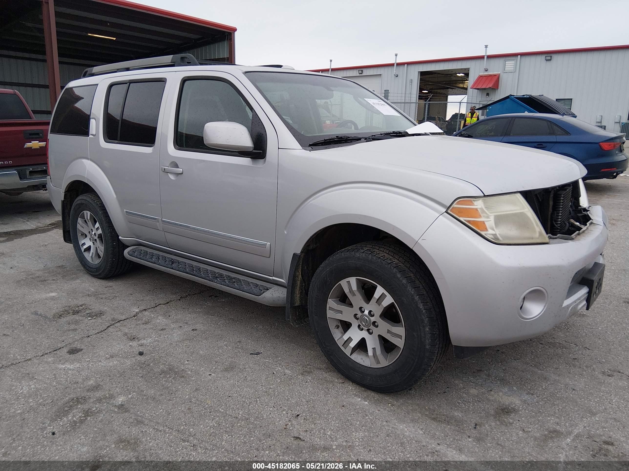 2012 Nissan Pathfinder Silver Silver vin: 5N1AR1NB2CC628893